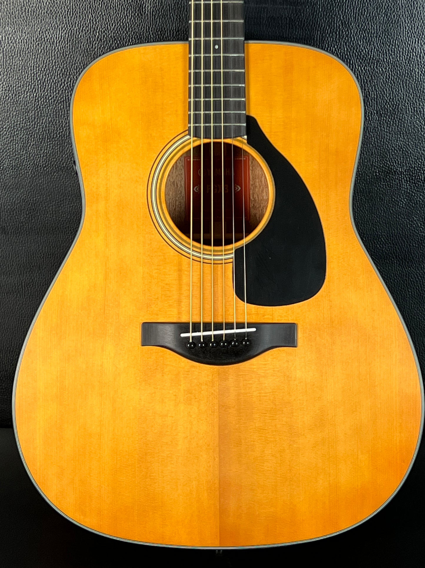 Yamaha FGX3 Red Label w/Gig Bag #ILX311059