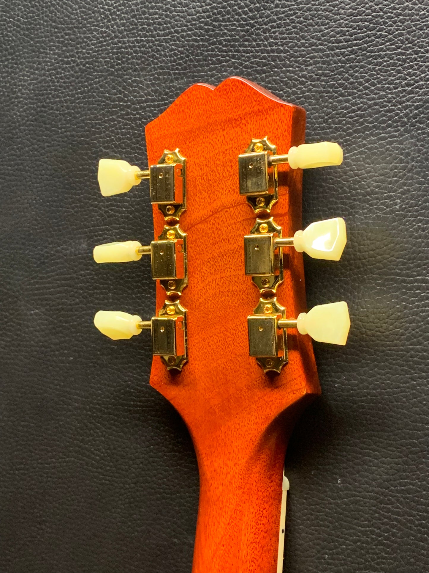 Epiphone Inspired by Gibson Hummingbird (PRE-OWNED)