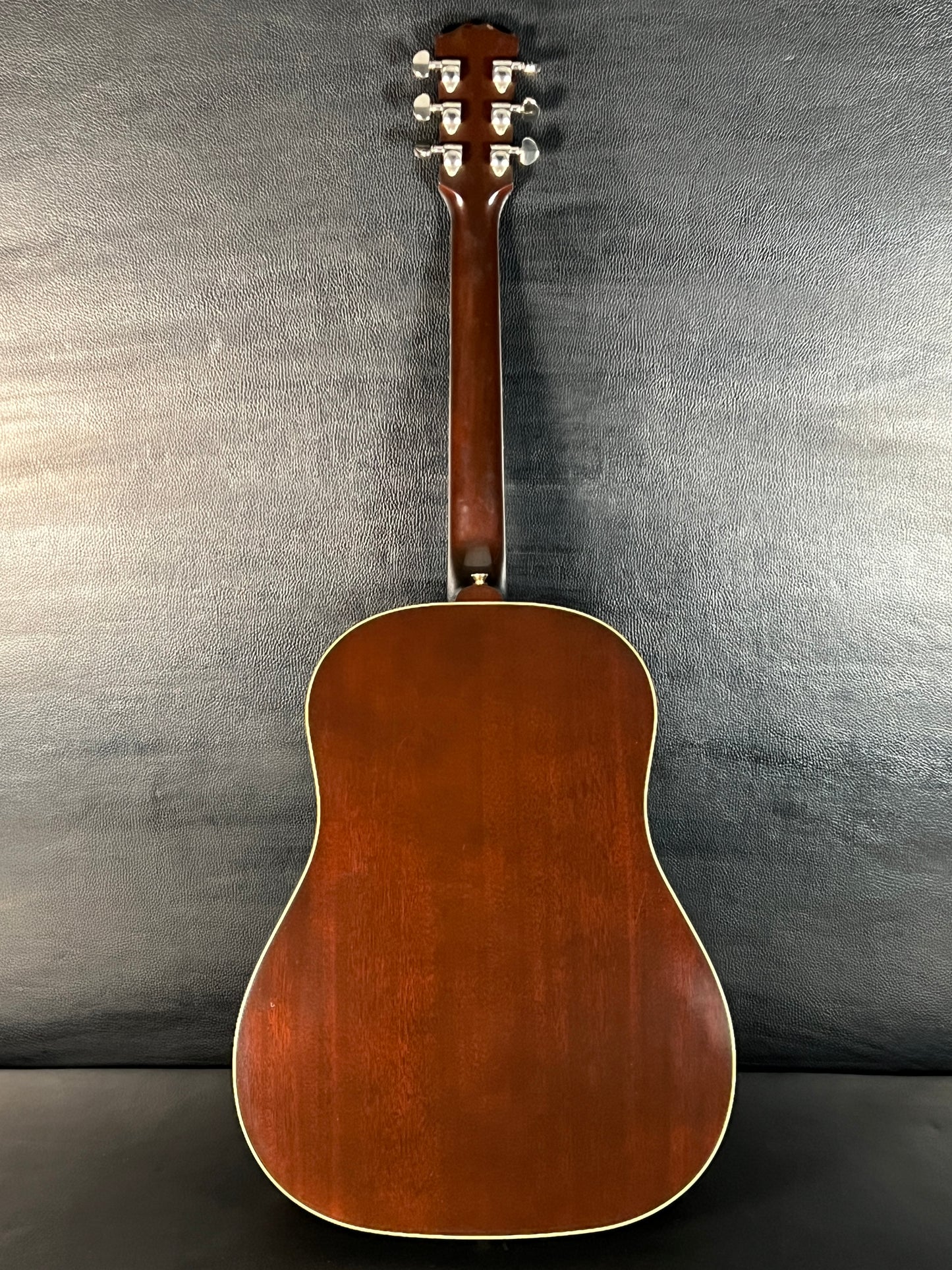 Gibson J-45 Standard (PRE-OWNED)