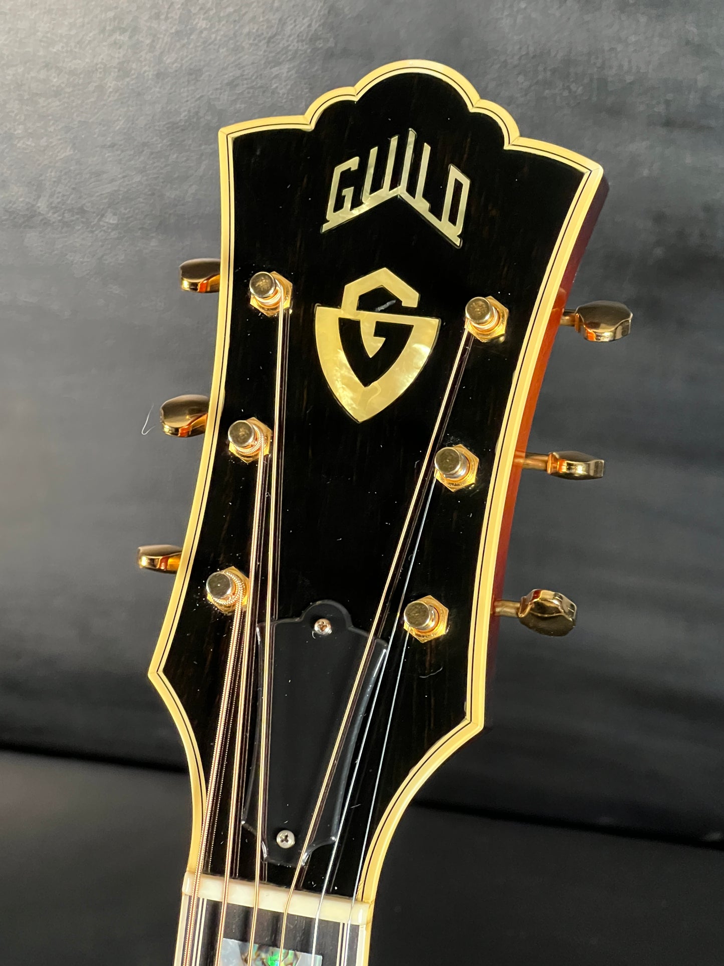Guild F-50 (PRE-OWNED)