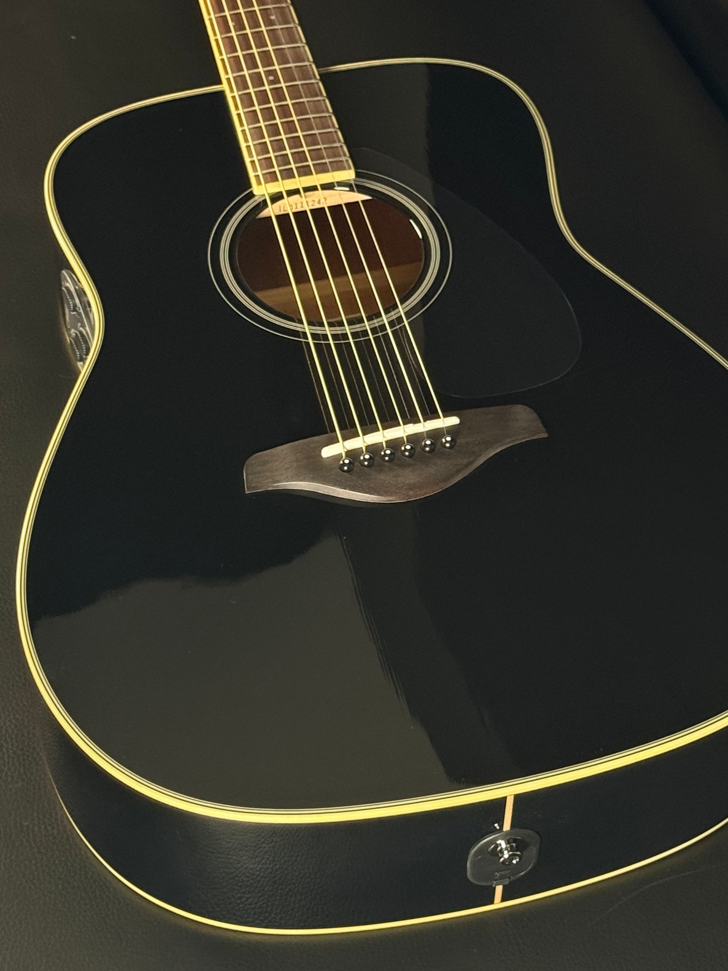 Yamaha FG TransAcoustic Black