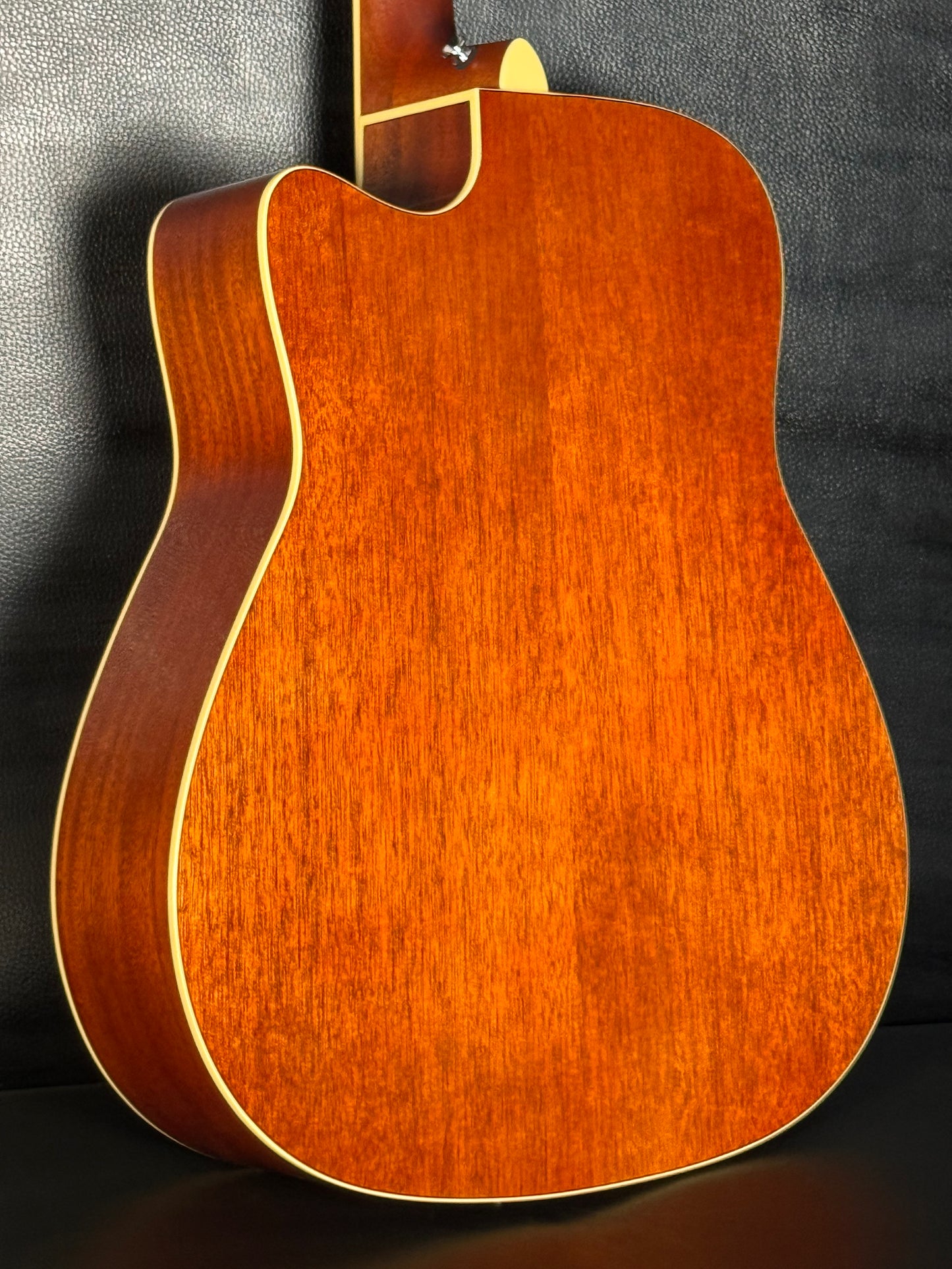 Yamaha FG TransAcoustic Cutaway Brown Sunburst