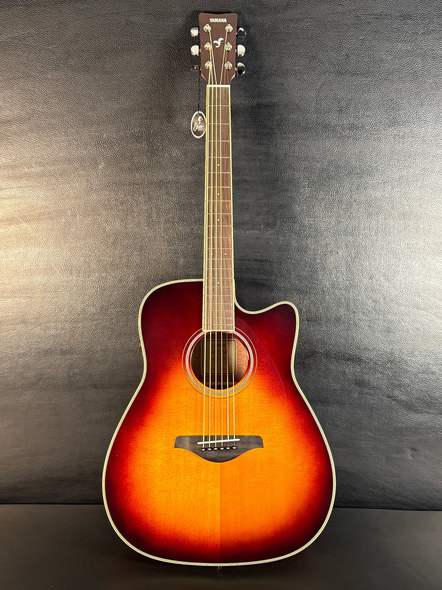 Yamaha FG TransAcoustic Cutaway Brown Sunburst
