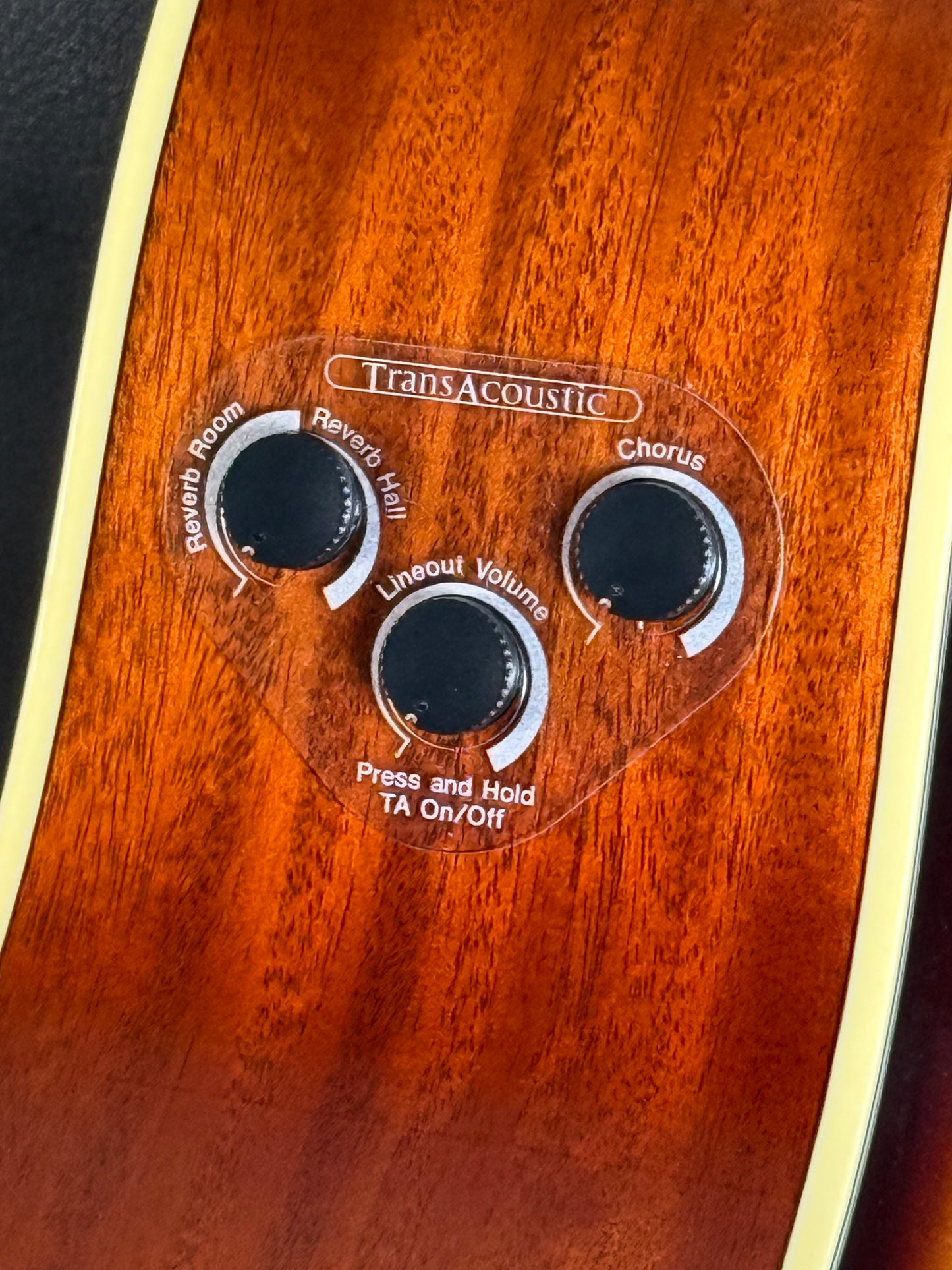 Yamaha FG TransAcoustic Cutaway Brown Sunburst