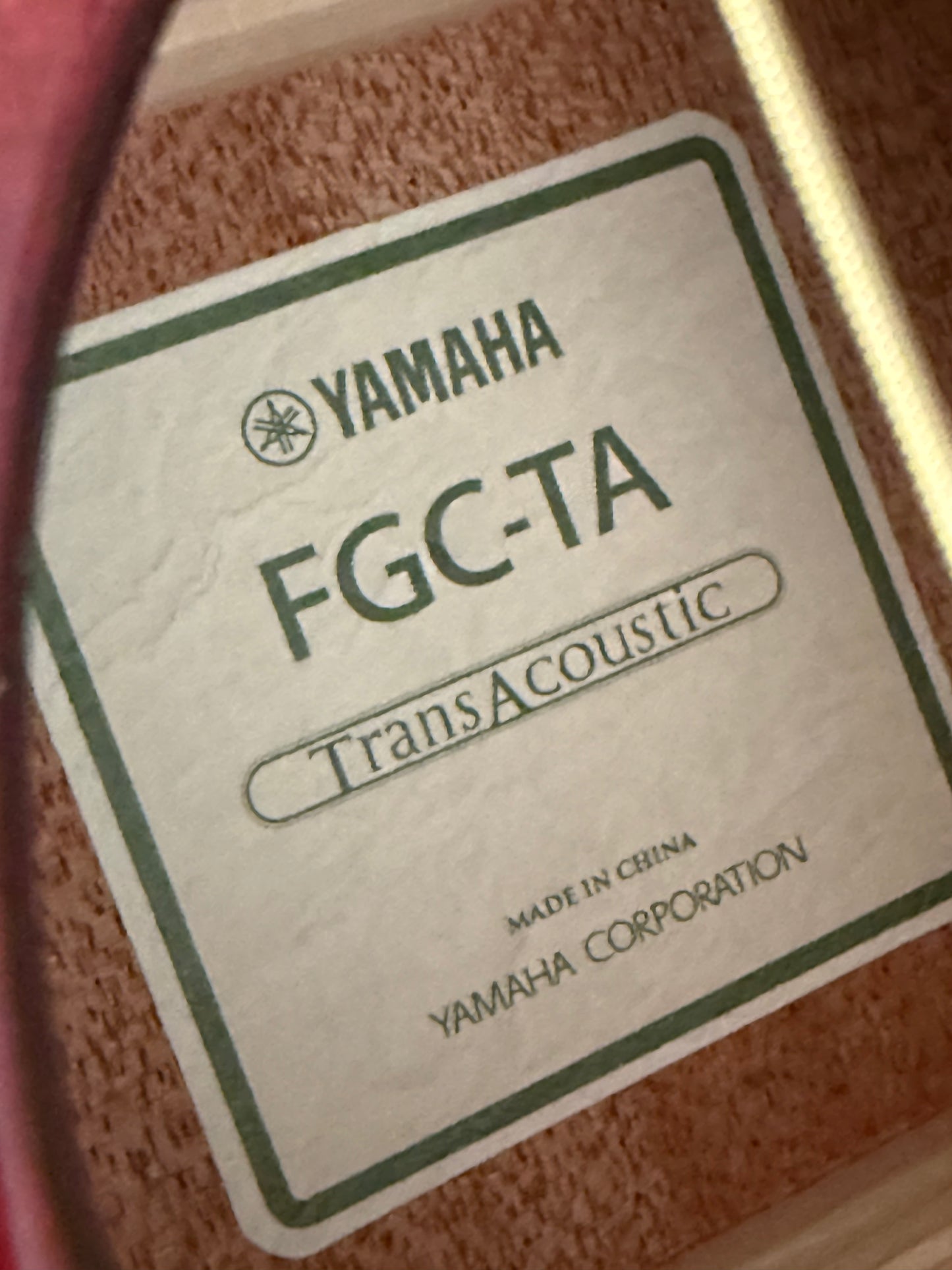 Yamaha FG TransAcoustic Cutaway Brown Sunburst