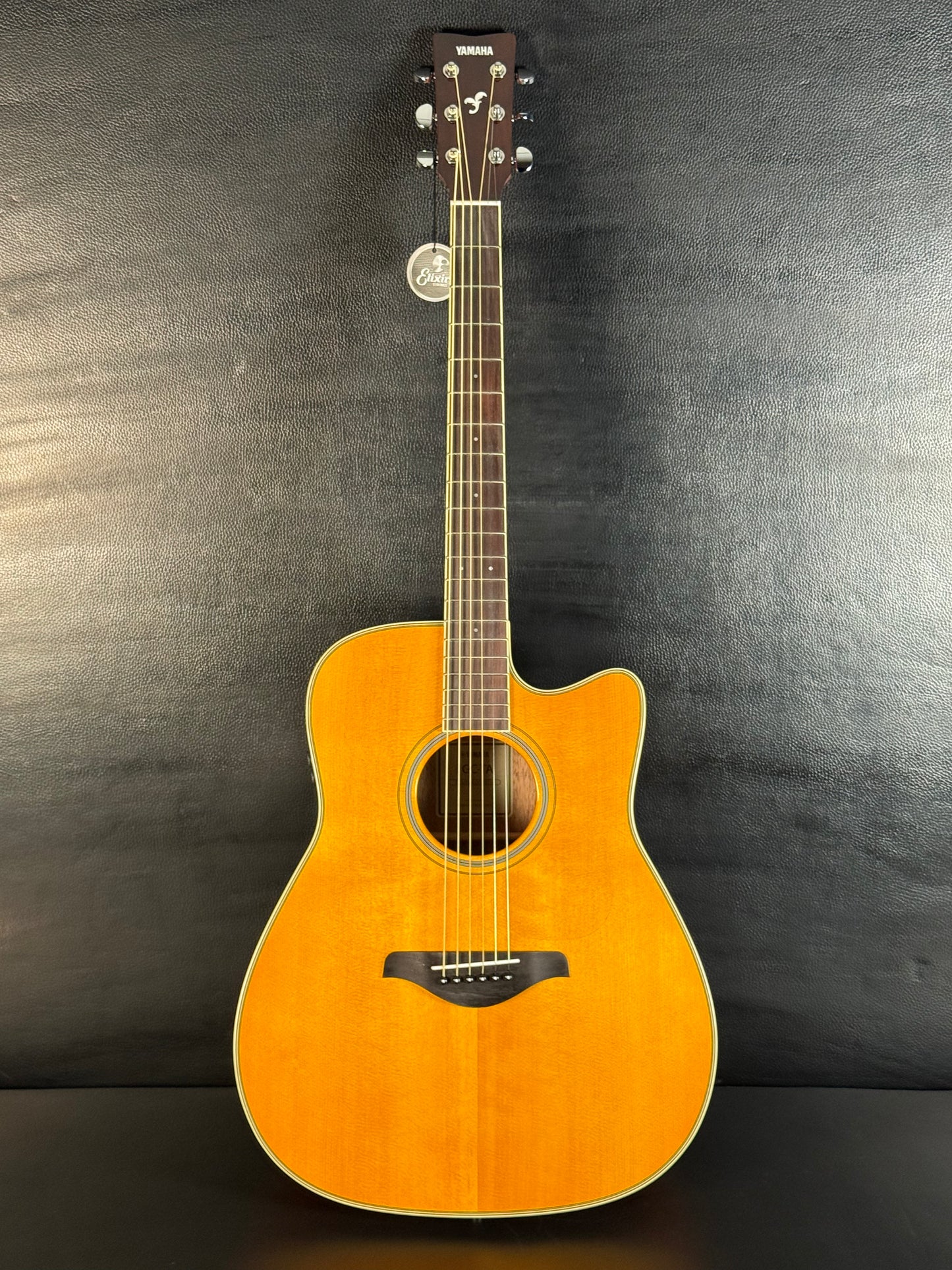 Yamaha FG TransAcoustic Cutaway Vintage Tint