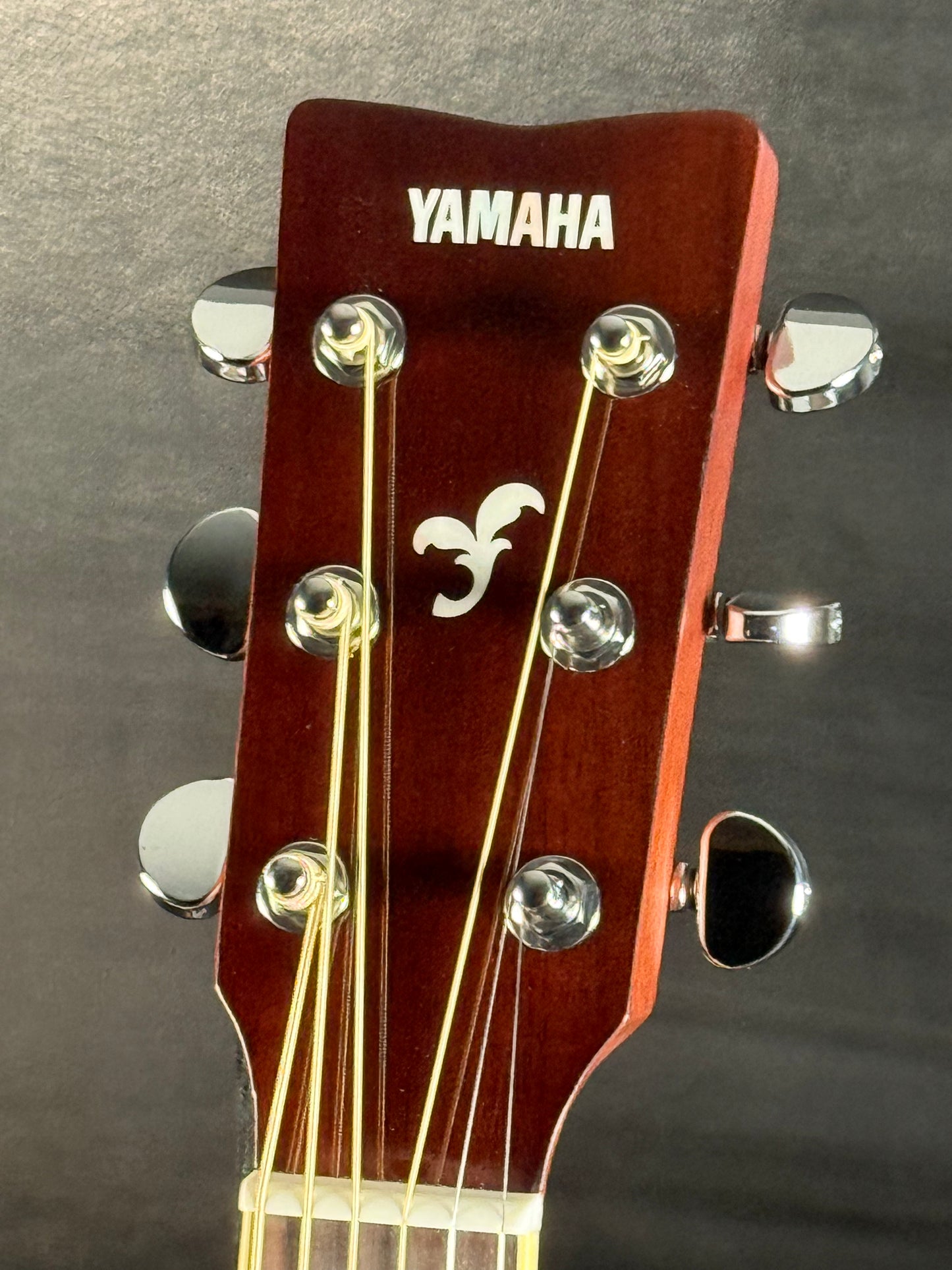 Yamaha FG TransAcoustic Cutaway Vintage Tint