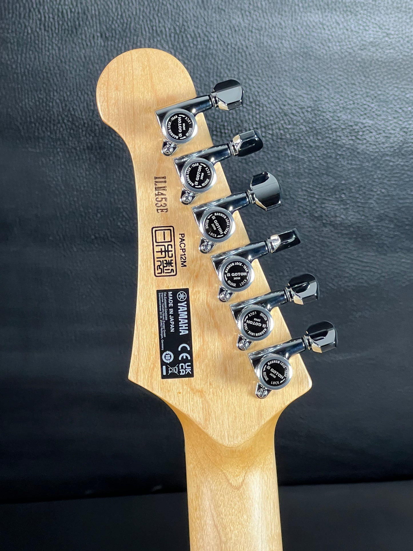 Yamaha Pacifica Professional PACP12M Sparkle Blue