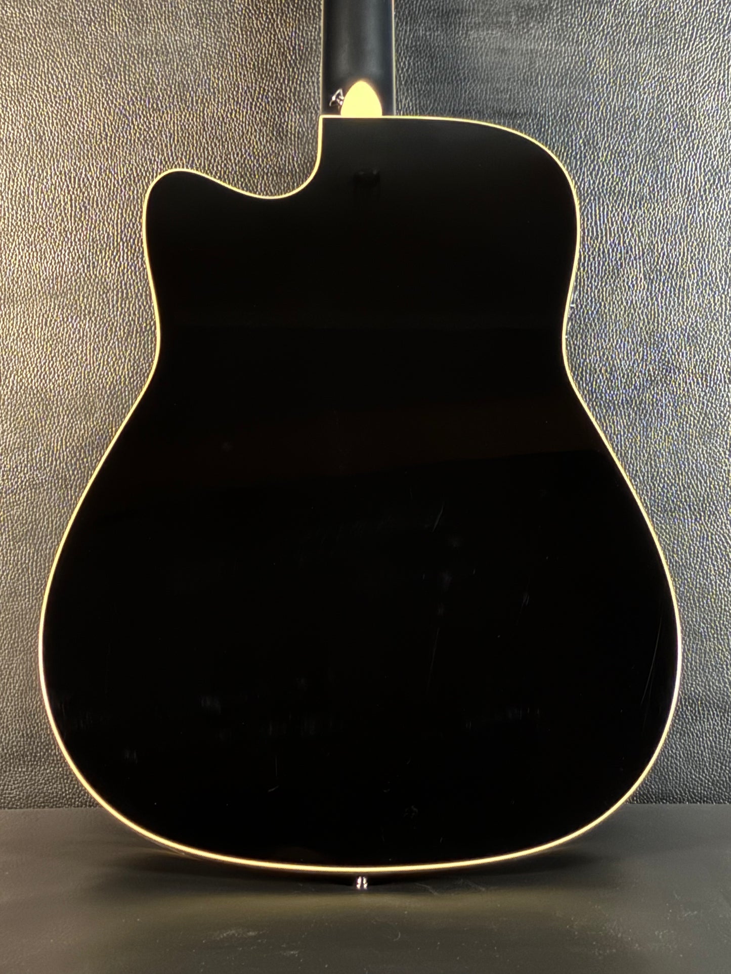 Yamaha FG TransAcoustic Cutaway Black