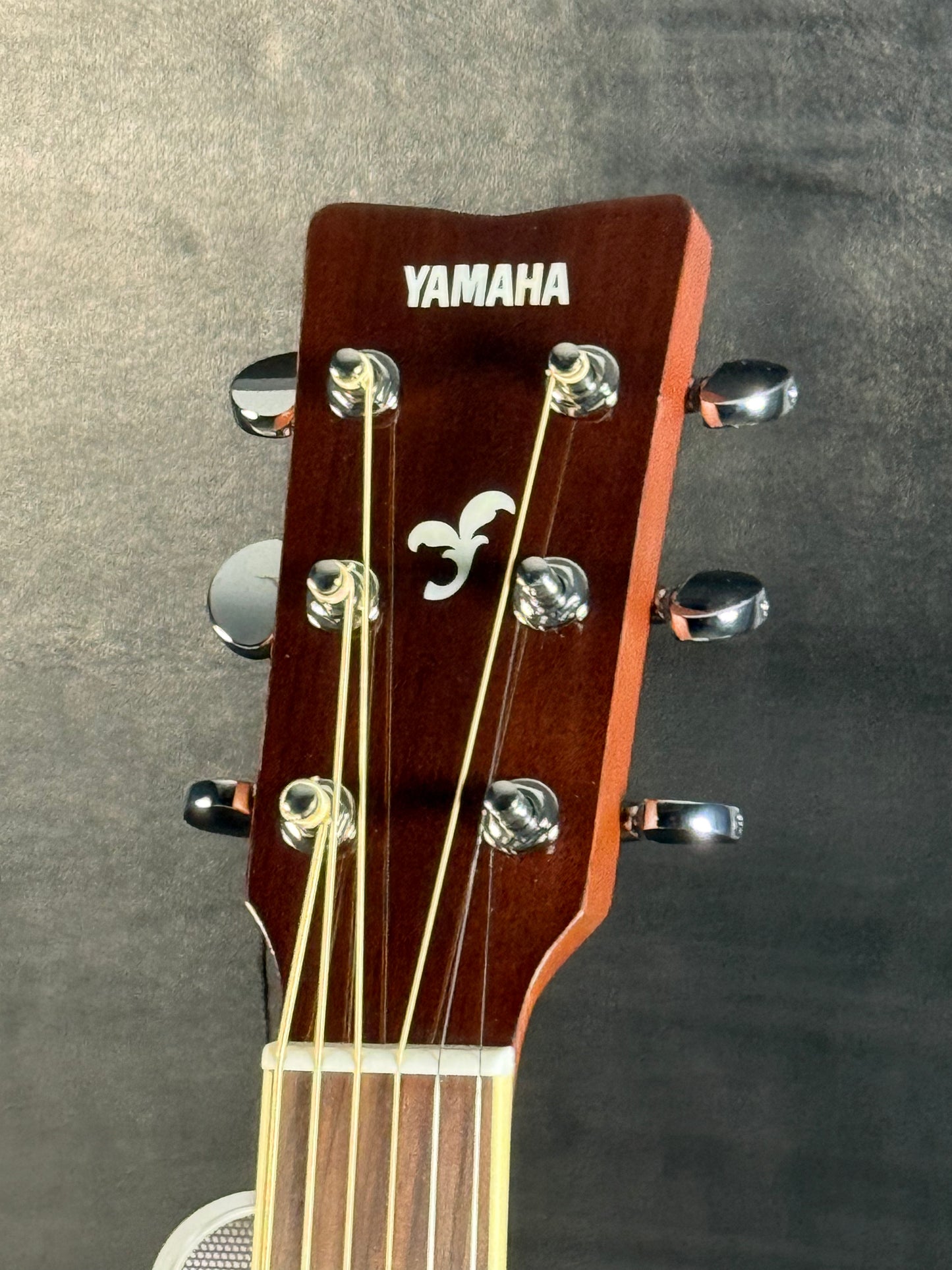 Yamaha FG TransAcoustic Brown Sunburst