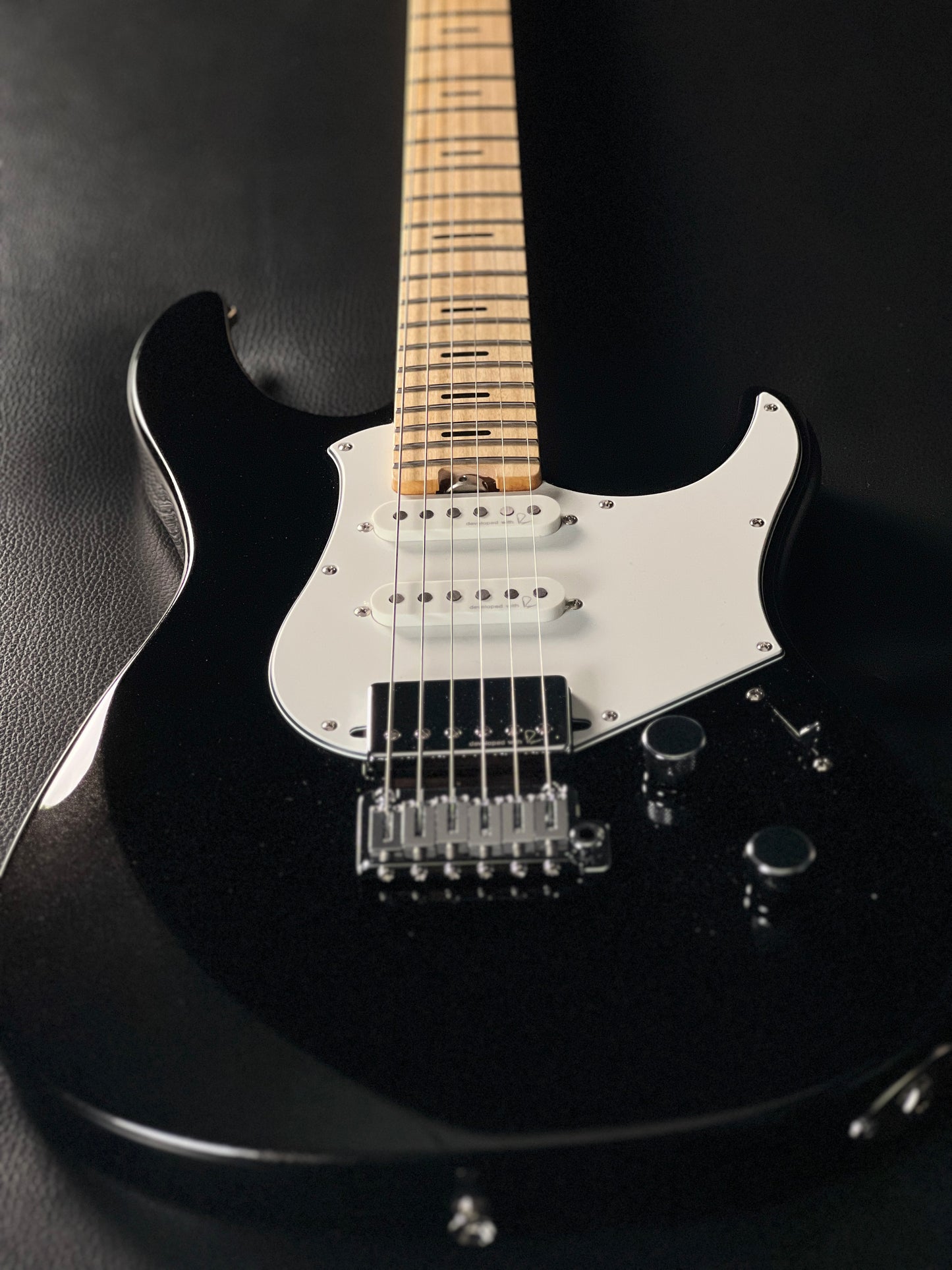 Yamaha Pacifica Professional PACP12 Black Metallic