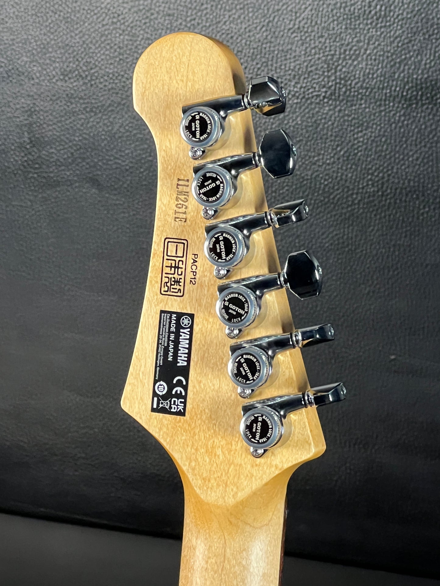 Yamaha Pacifica Professional PACP12 Sparkle Blue