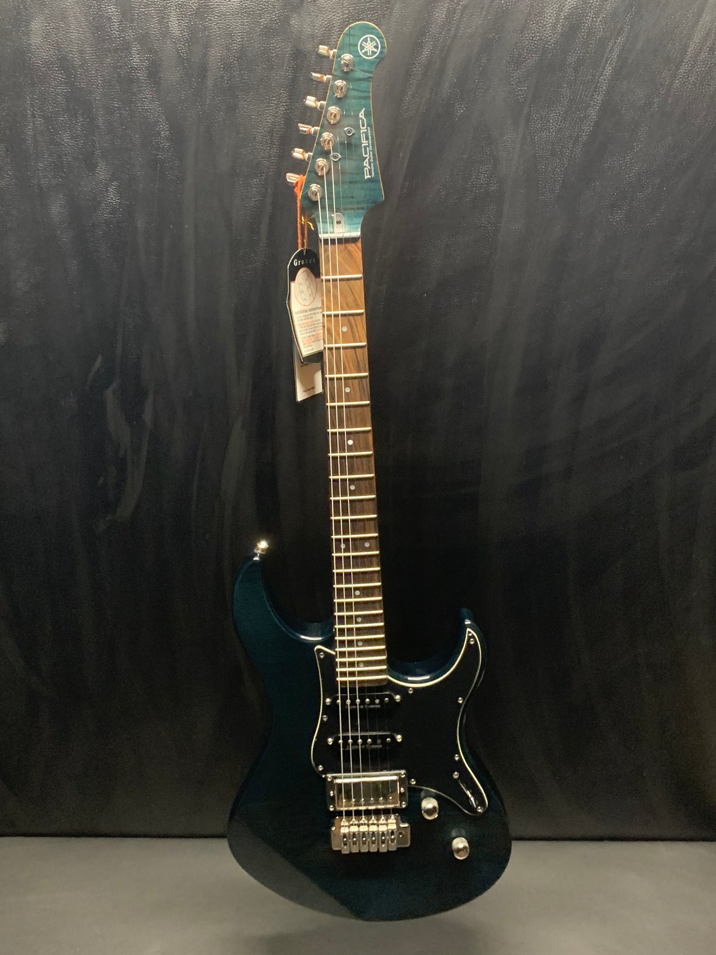 Yamaha Pacifica PAC612VIIFM Indigo Blue Electric Guitar