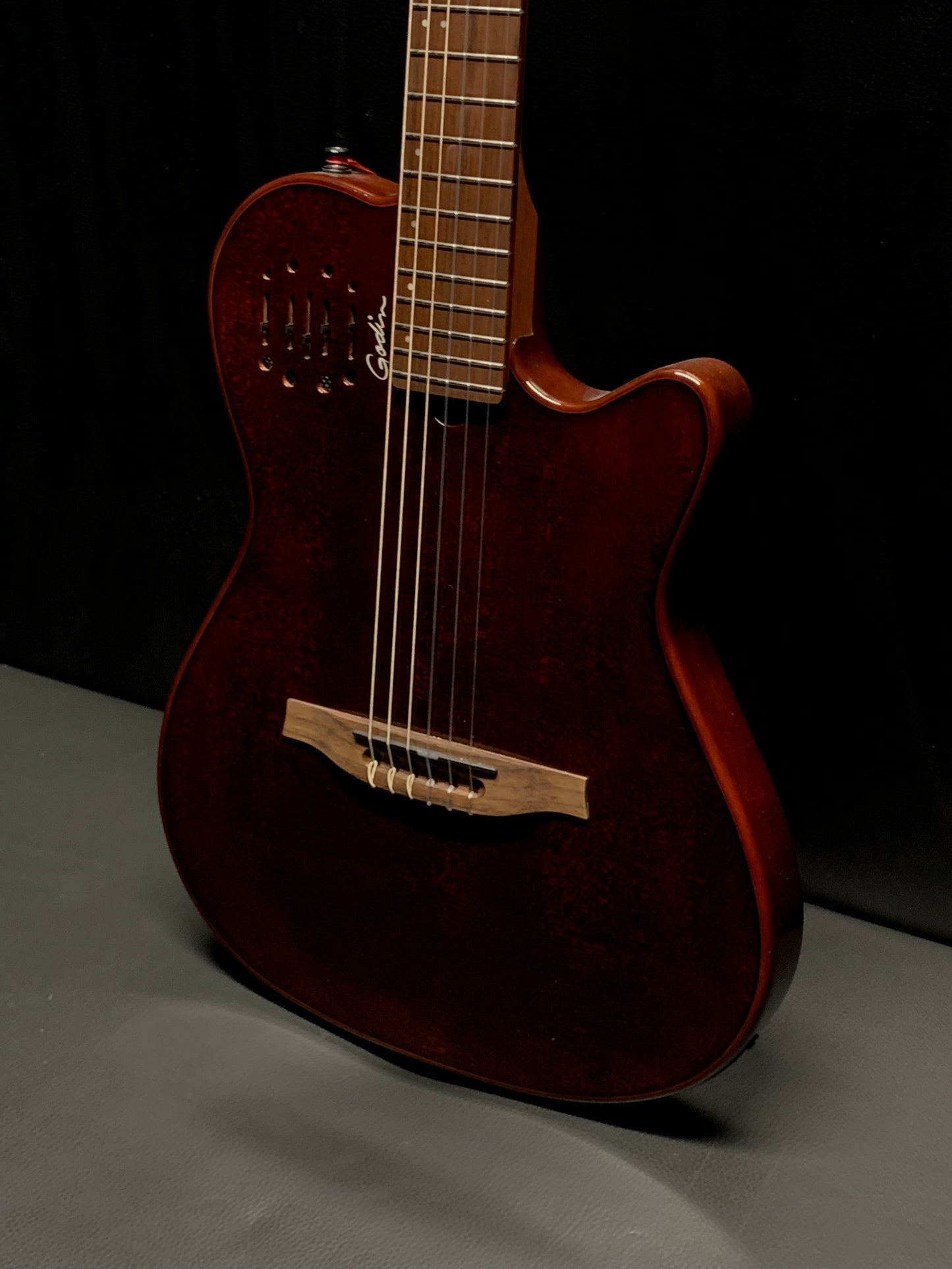 Godin Multiac Mundial Kanyon Burst Acoustic Electric