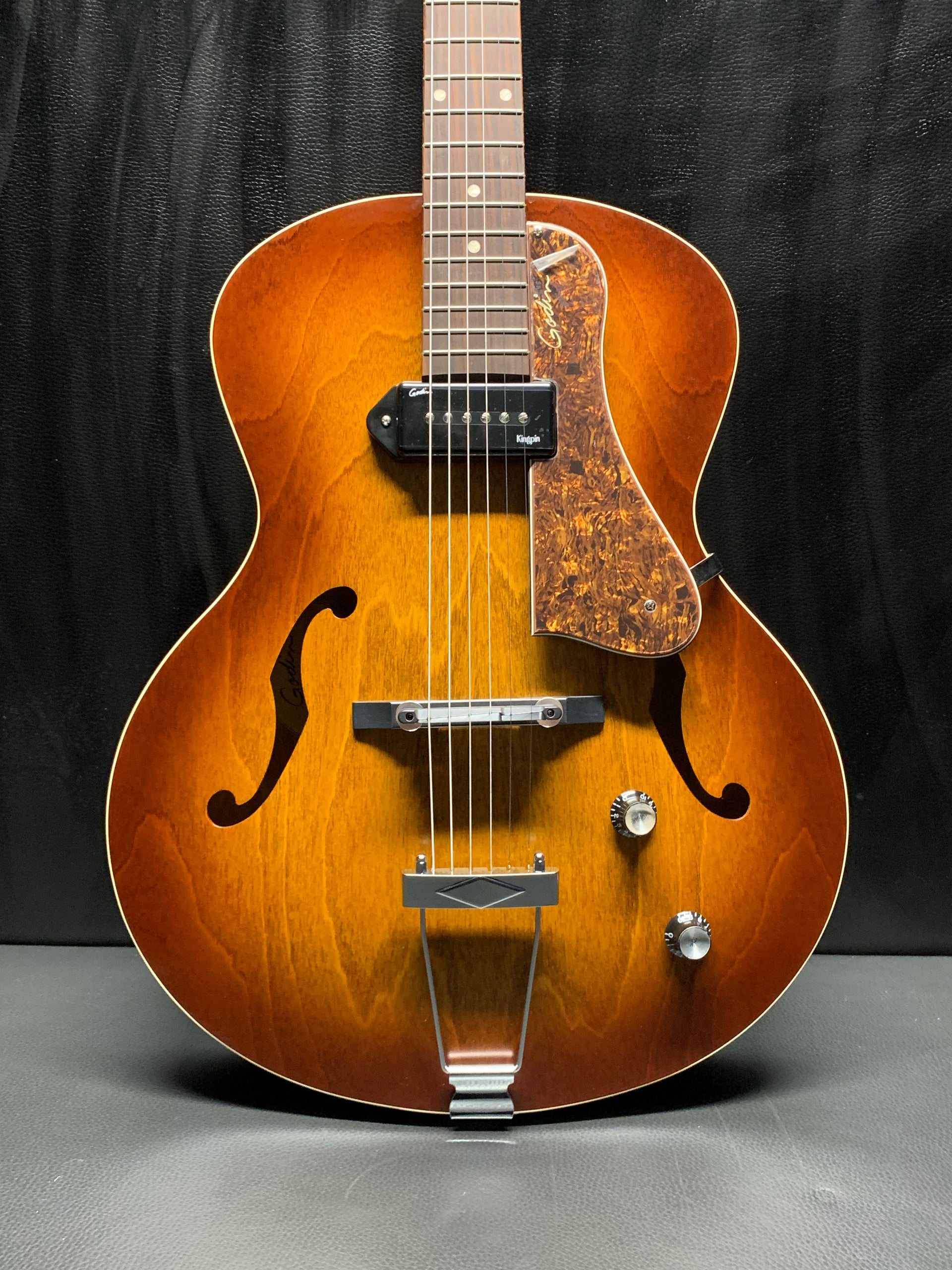ギター Godin 5th Avenue Kingpin P90 Natural IMG_1257.heic?v=1724793673&