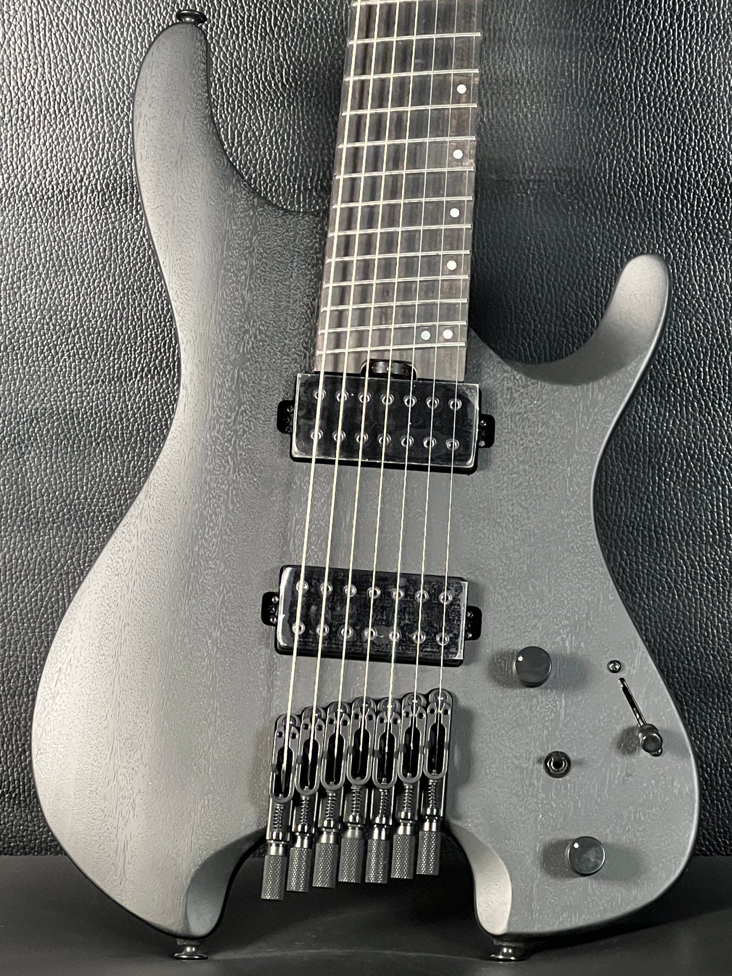 Ibanez QX527B Q Series 7-String Headless