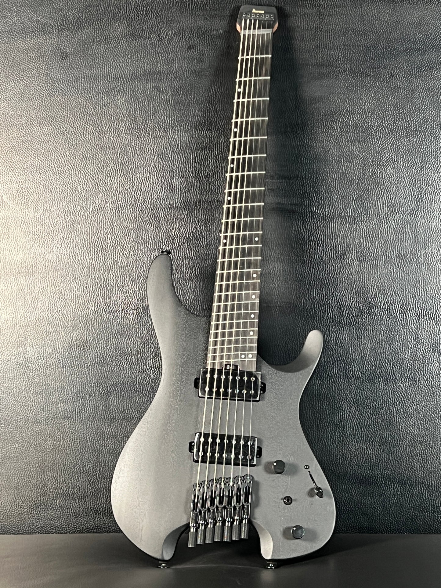 Ibanez QX527B Q Series 7-String Headless