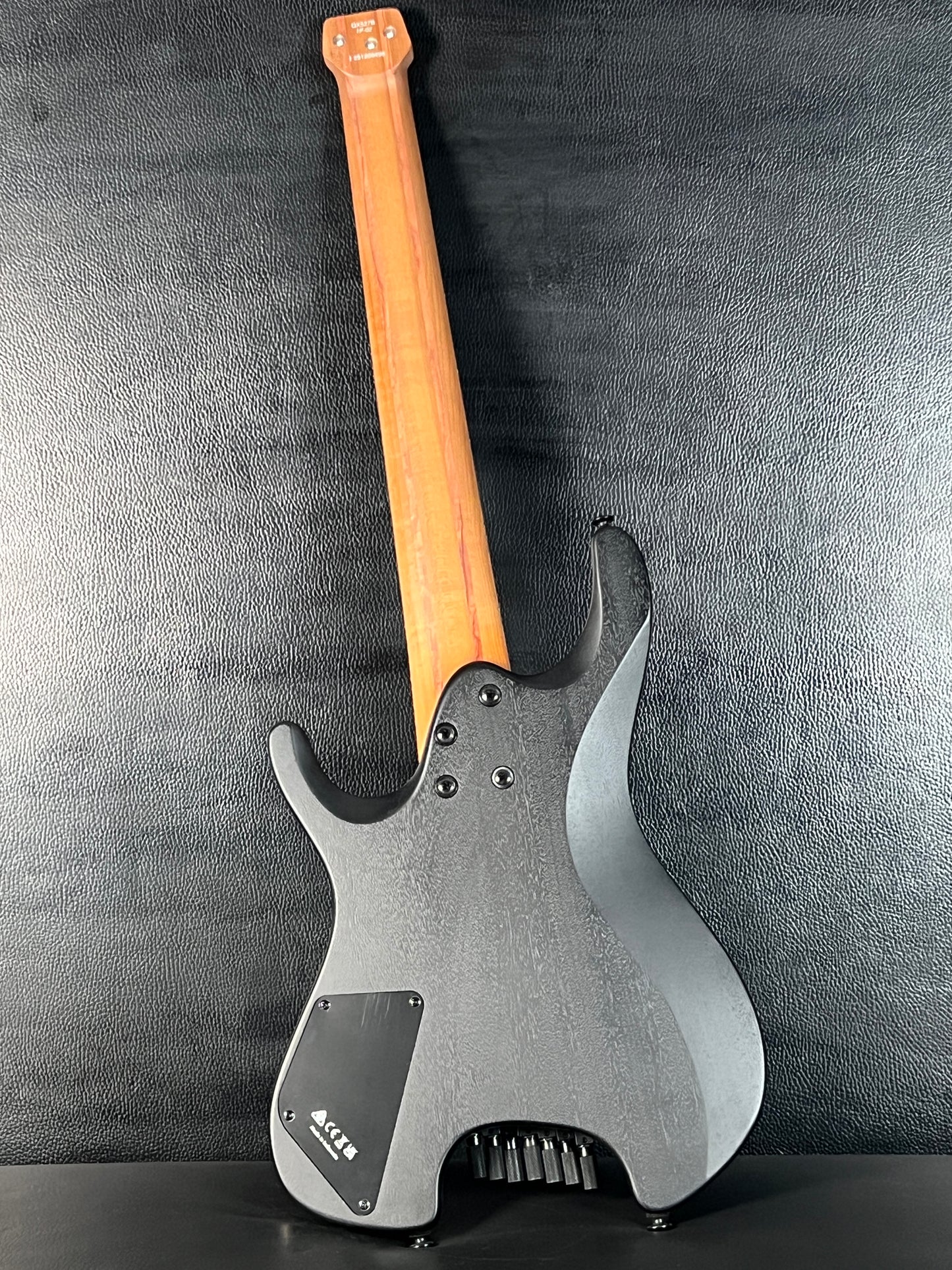 Ibanez QX527B Q Series 7-String Headless