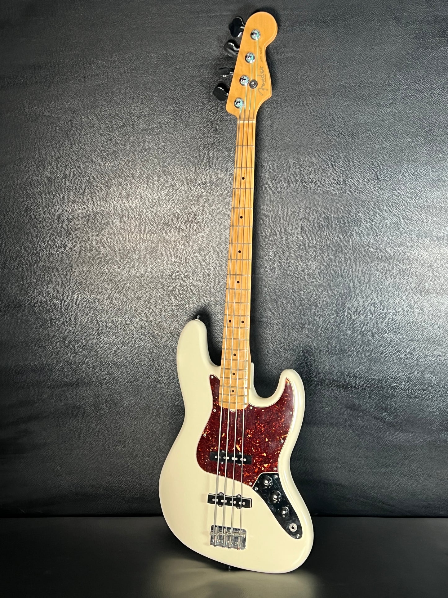 Fender Jazz bass Standard MIA 2010 (PRE-OWNED)