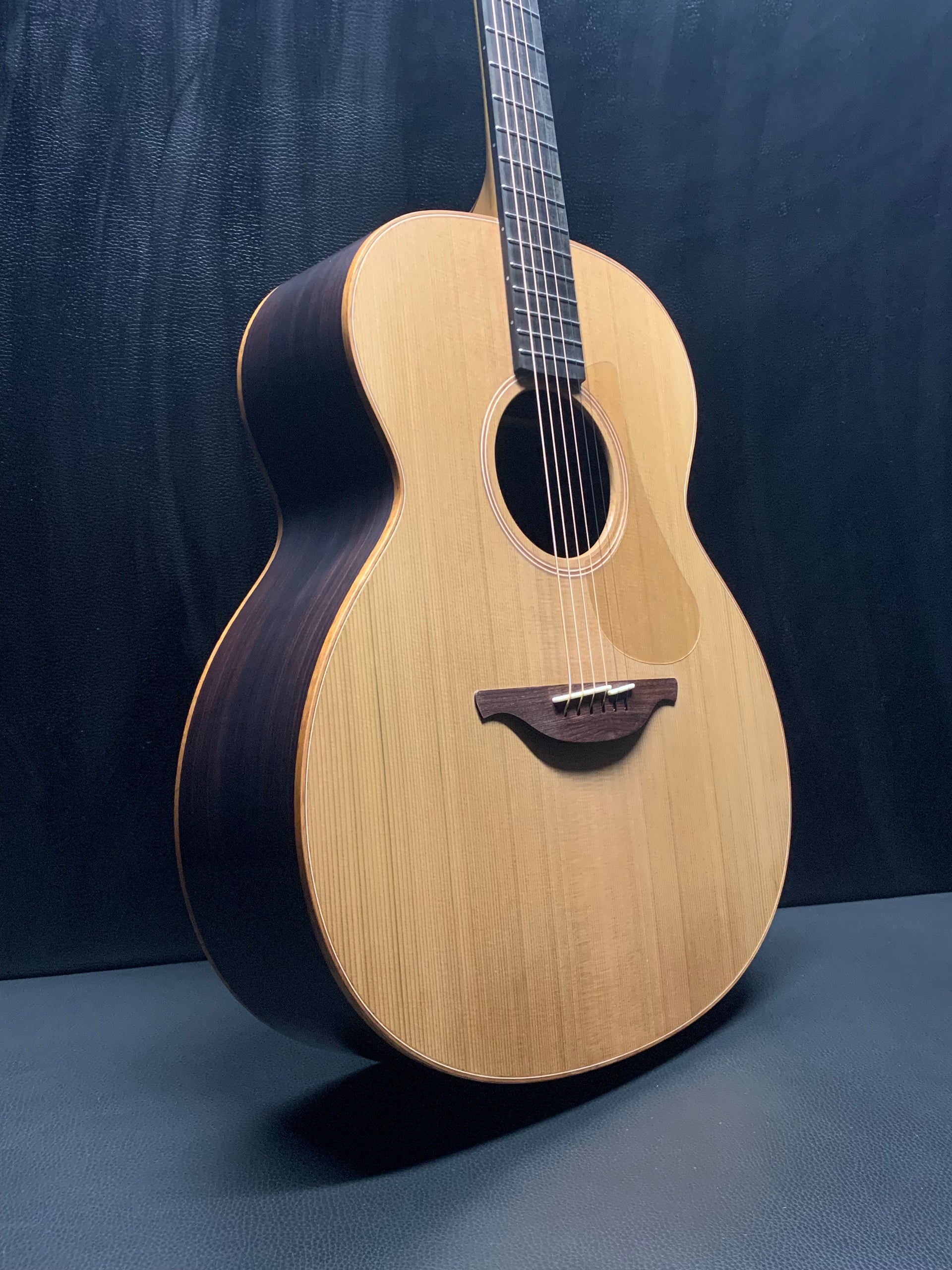 Lowden O-25 #28324 – Guitar HAUS