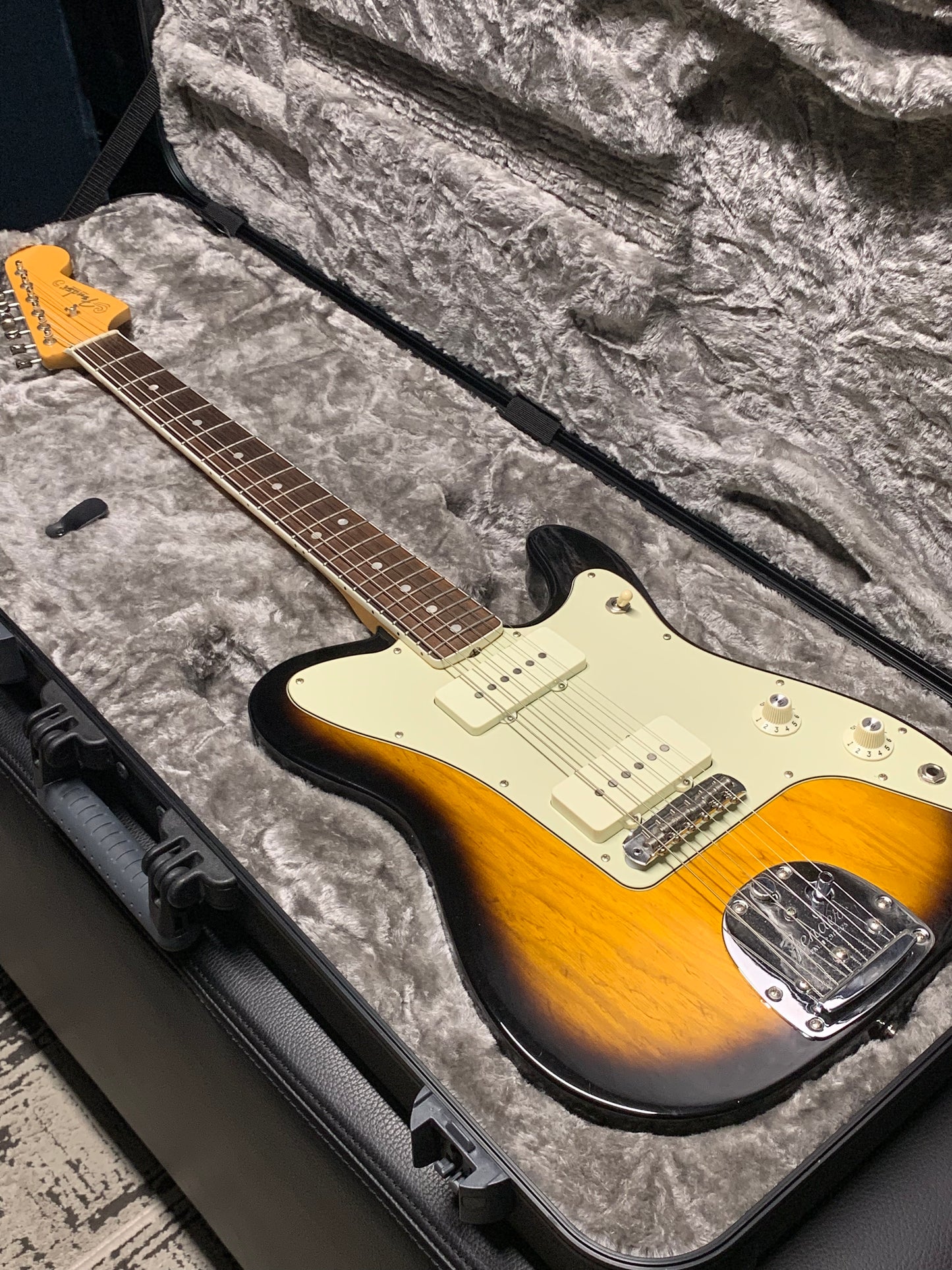 Fender Parallel Universe Jazz/Tele 2018 (PRE-OWNED)