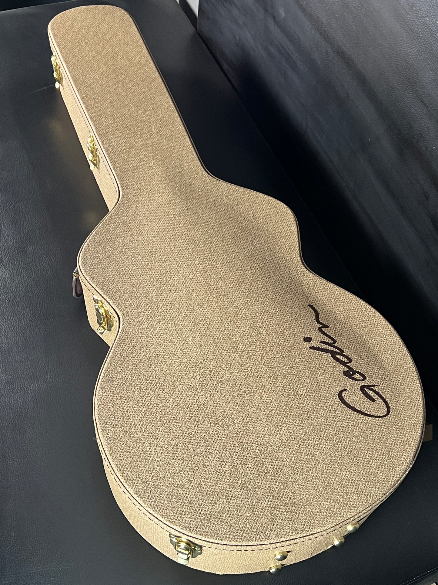Godin Connaisseur Rosewood Black