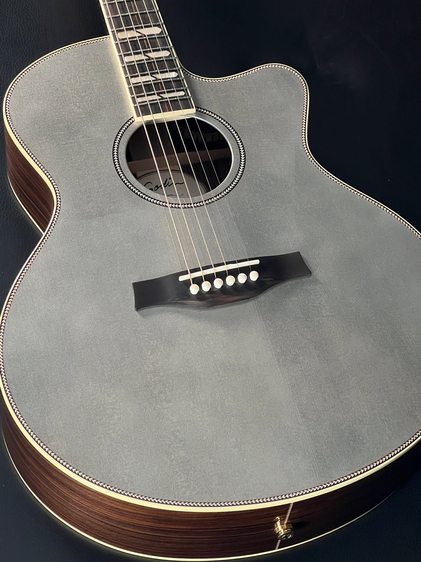 Godin Connaisseur Rosewood Satin Gray