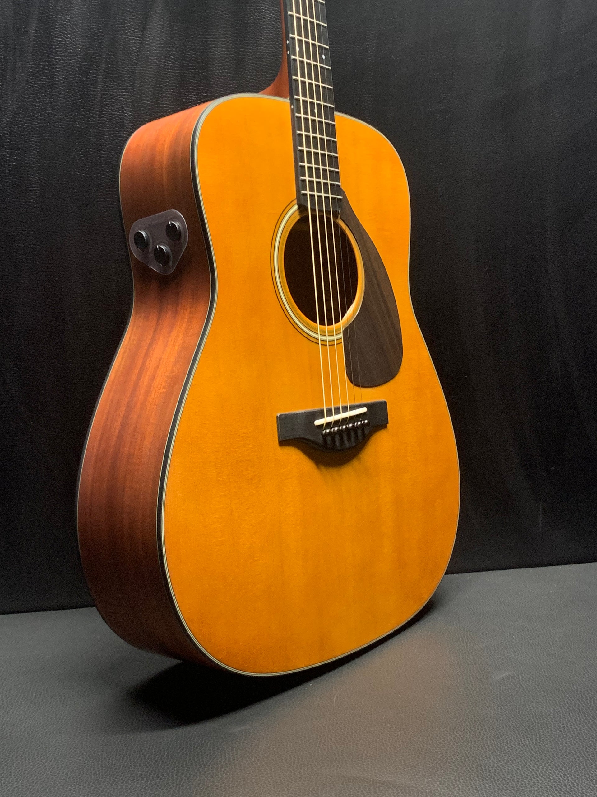 ギター YAMAHA FG-735VS 高額買取実施中!!】YAMAHA アコースティックギター FG-735 ヤマハ