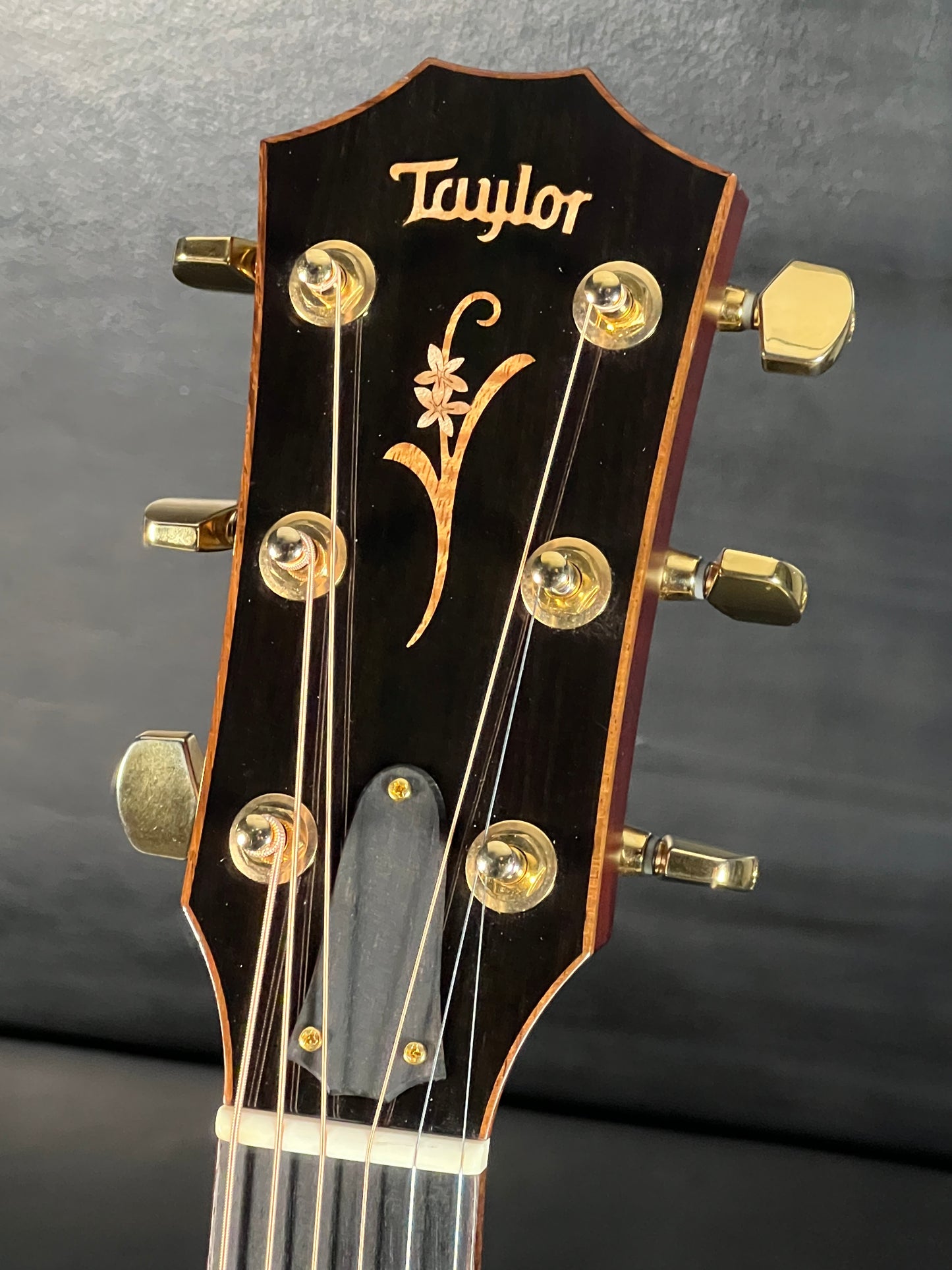 Taylor K-26ce Shaded Edgeburst Koa Series (PRE-OWNED)