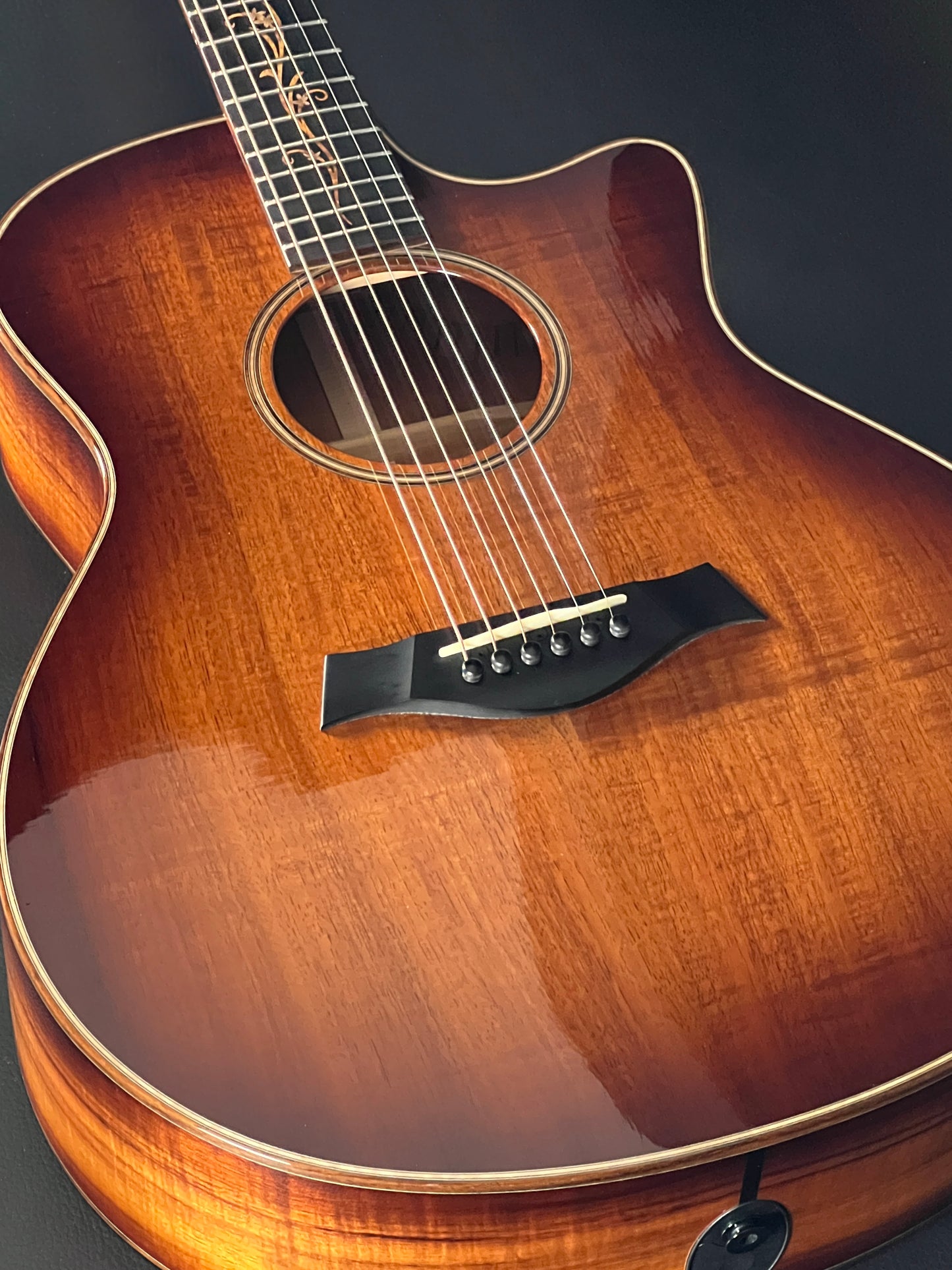 Taylor K-26ce Shaded Edgeburst Koa Series (PRE-OWNED)