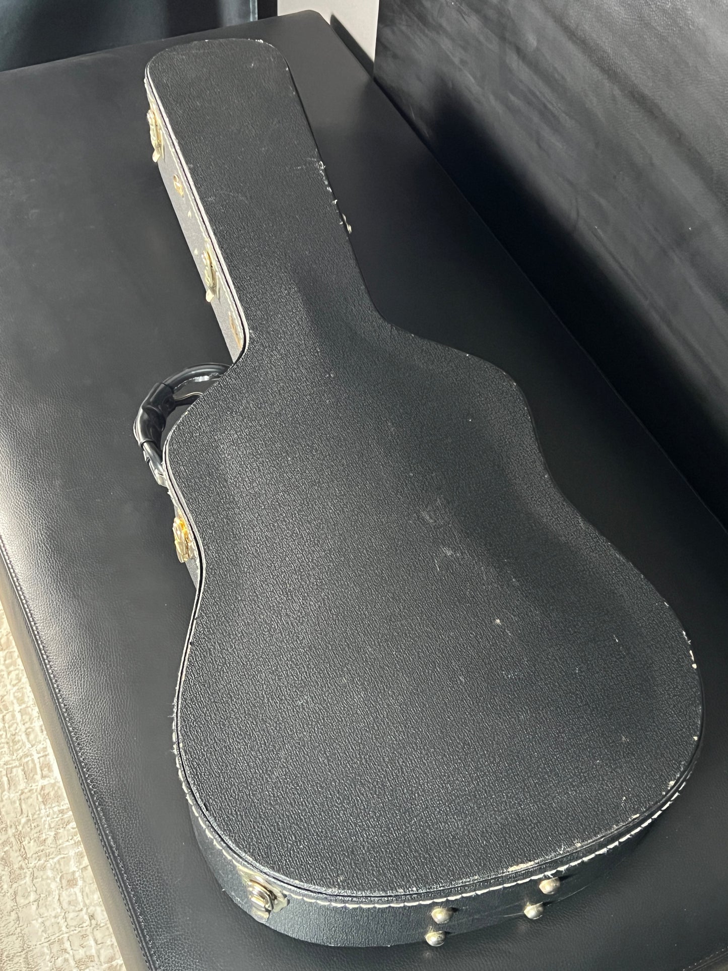 Santa Cruz D Model Dreadnought (PRE-OWNED)