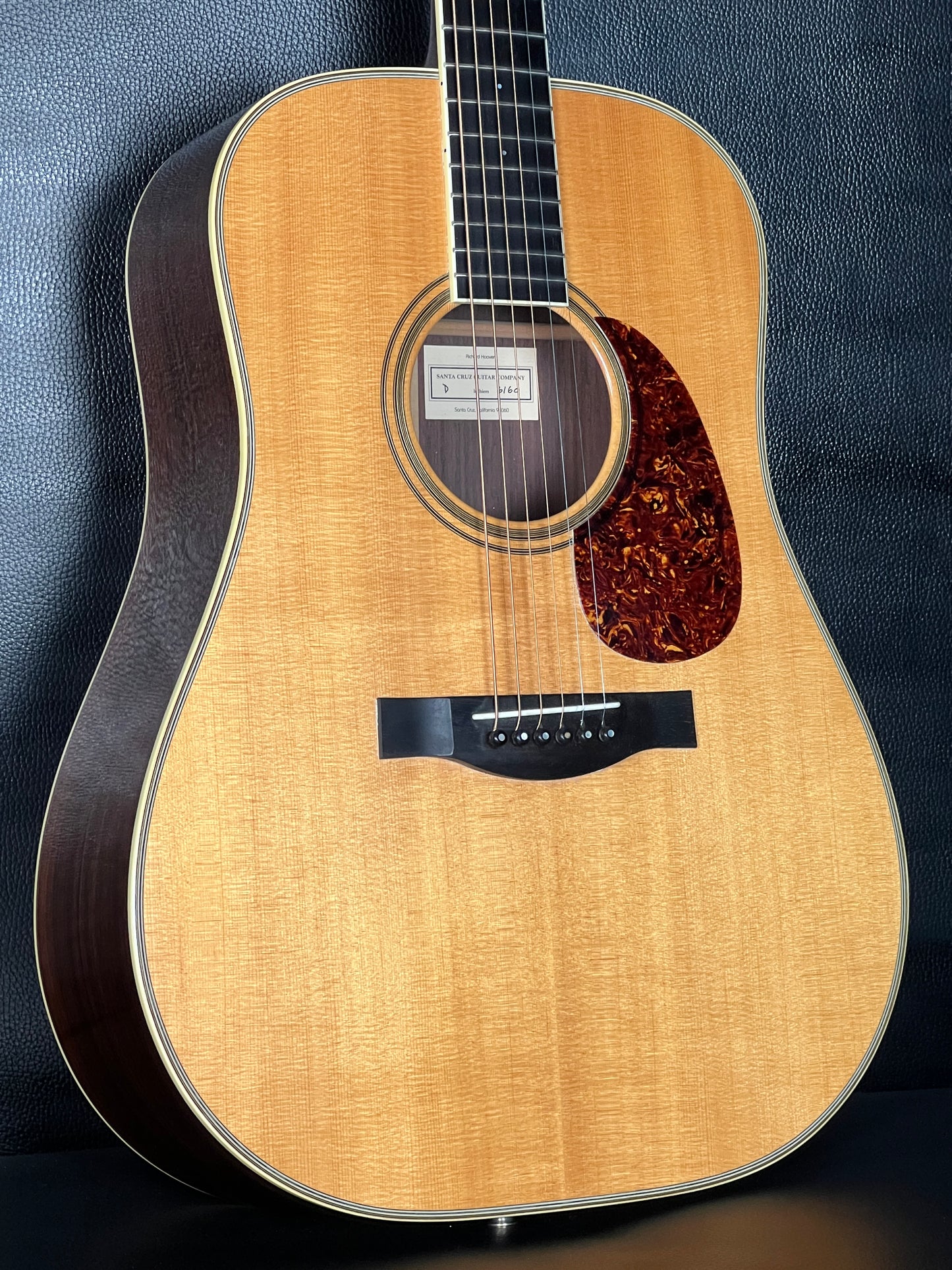 Santa Cruz D Model Dreadnought (PRE-OWNED)