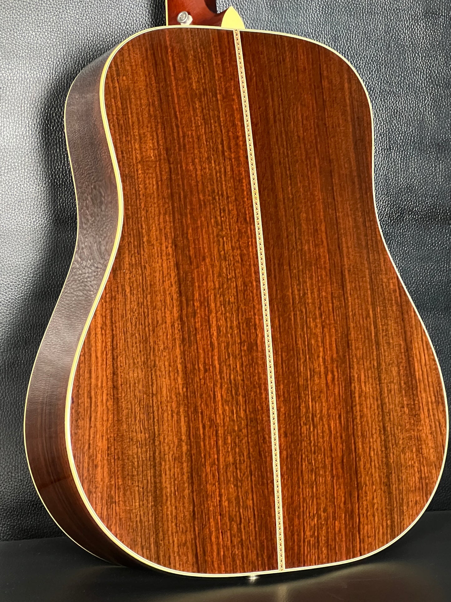Santa Cruz D Model Dreadnought (PRE-OWNED)