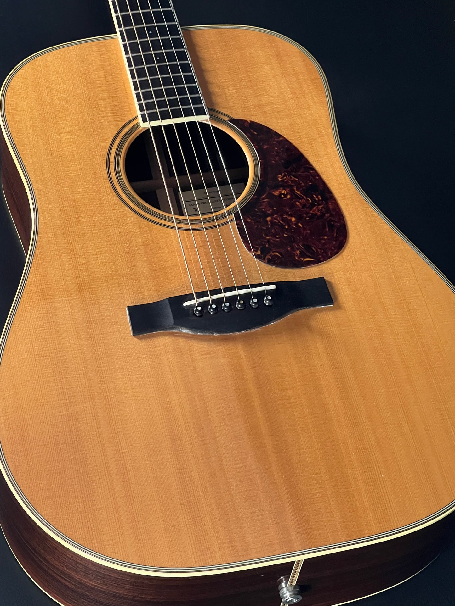 Santa Cruz D Model Dreadnought (PRE-OWNED)