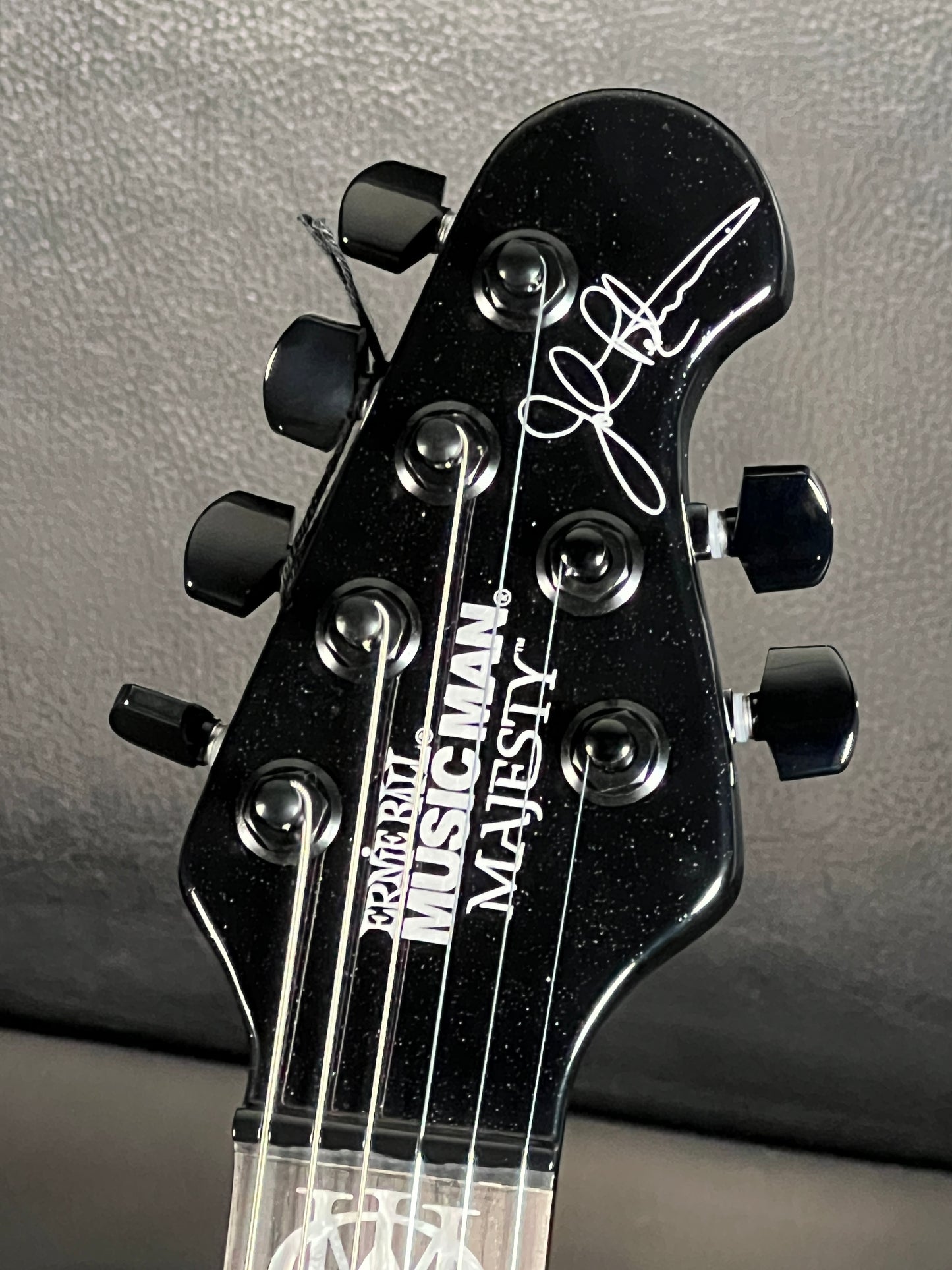 Music Man Majesty Black Frosting 6-String