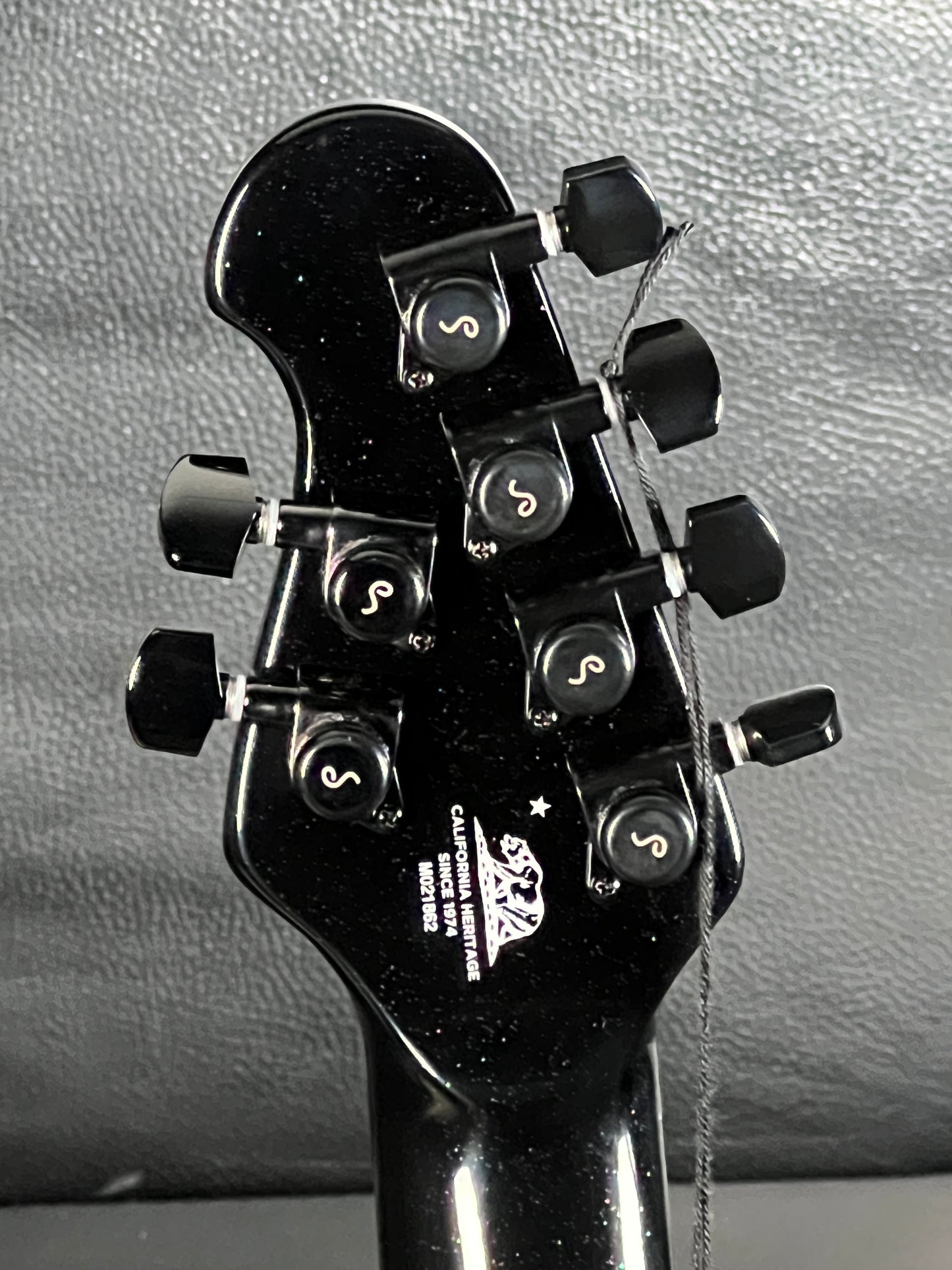 Music Man Majesty Black Frosting 6-String