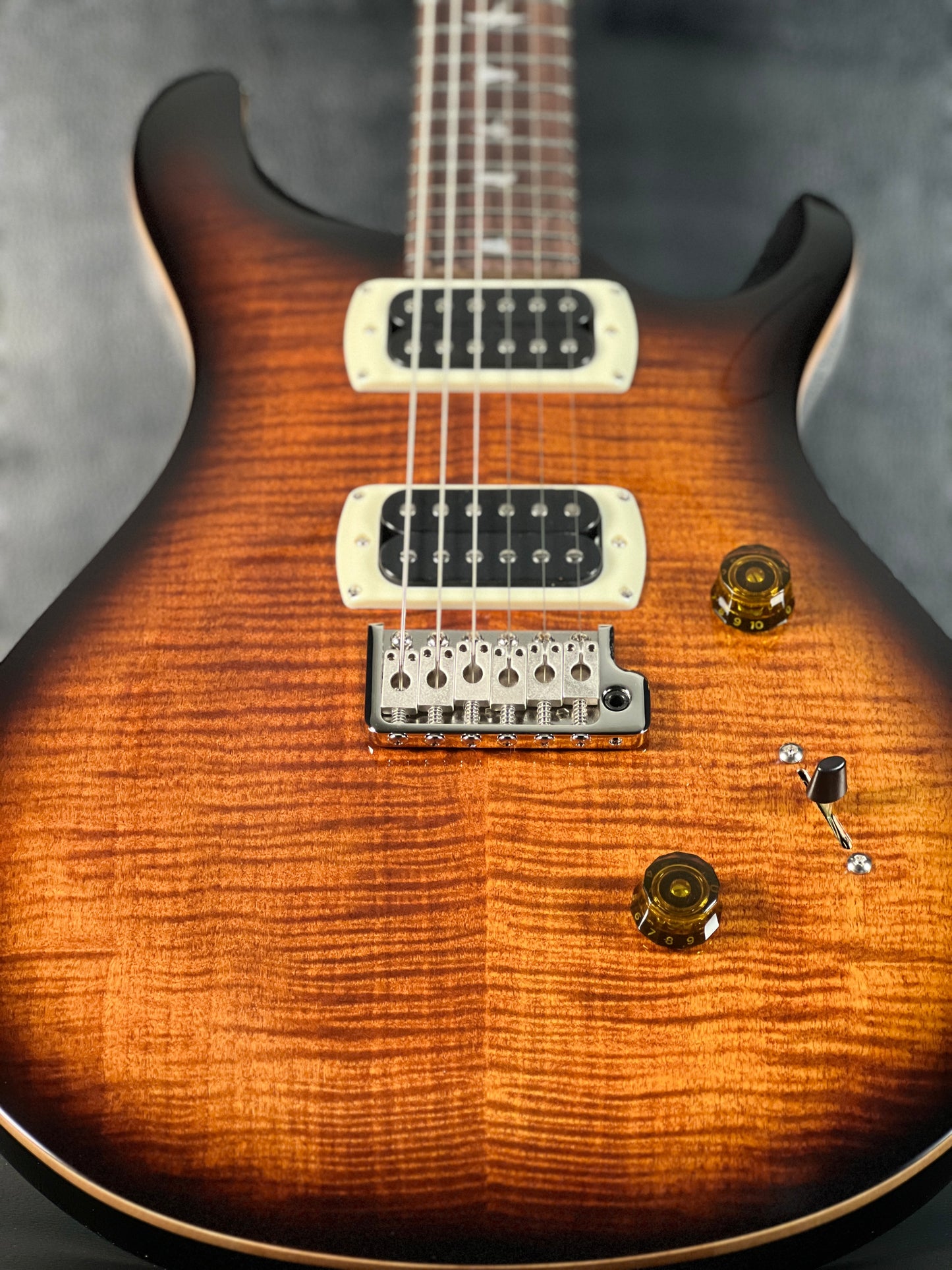 PRS SE Custom 24 Black Gold Sunburst