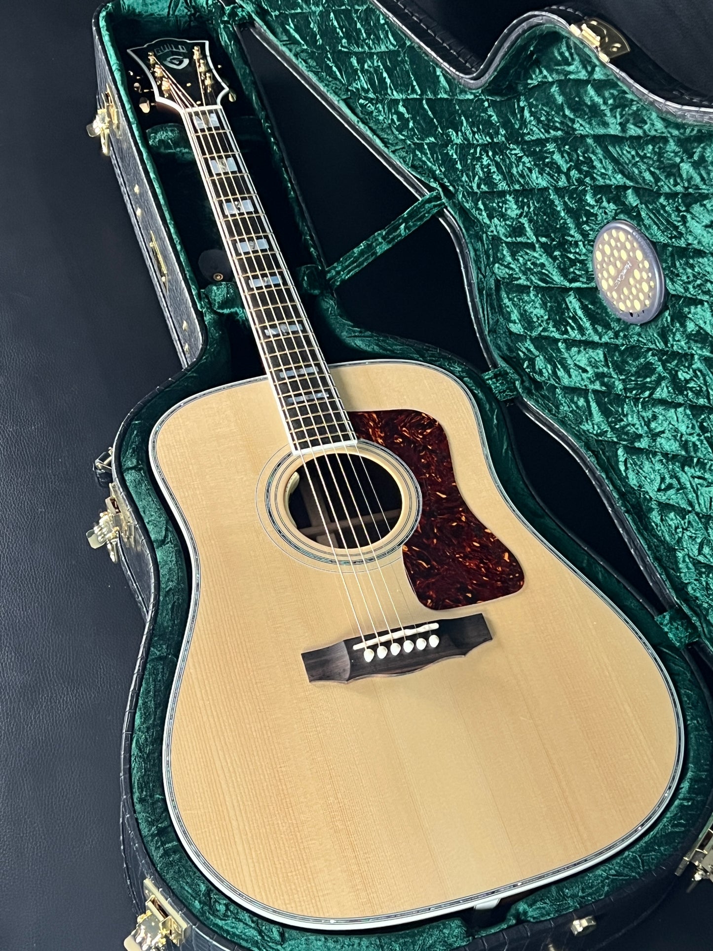 Guild D-55 70th Anniversary 2023 15 of 70 (PRE-OWNED)