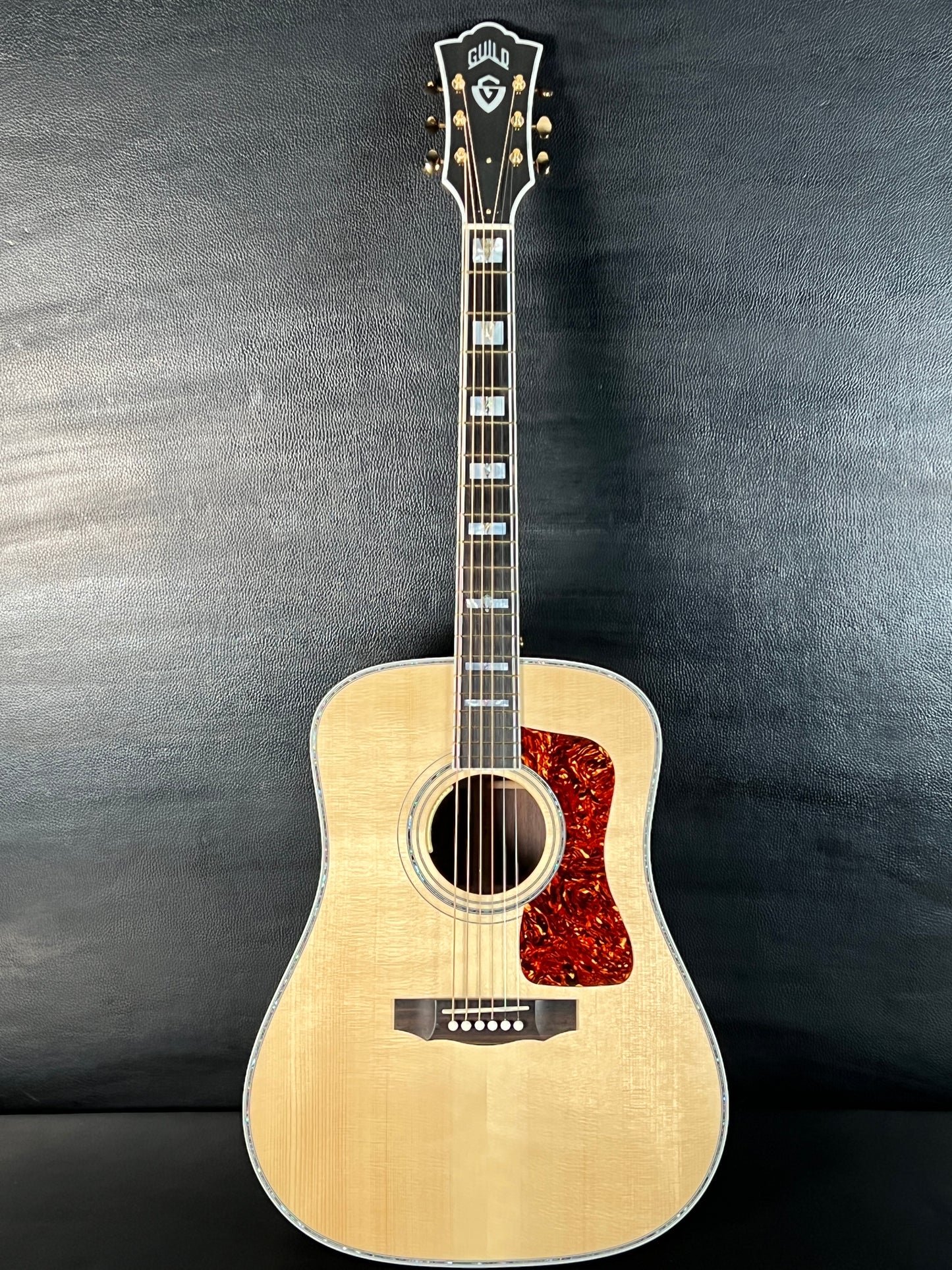 Guild D-55 70th Anniversary 2023 15 of 70 (PRE-OWNED)