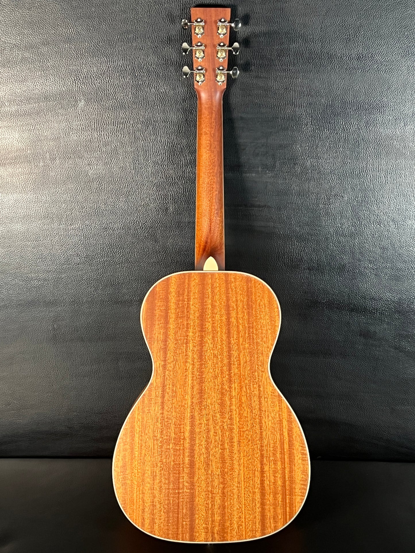 Larrivée 0-40 Mahogany 12-Fret Parlor (PRE-OWNED)