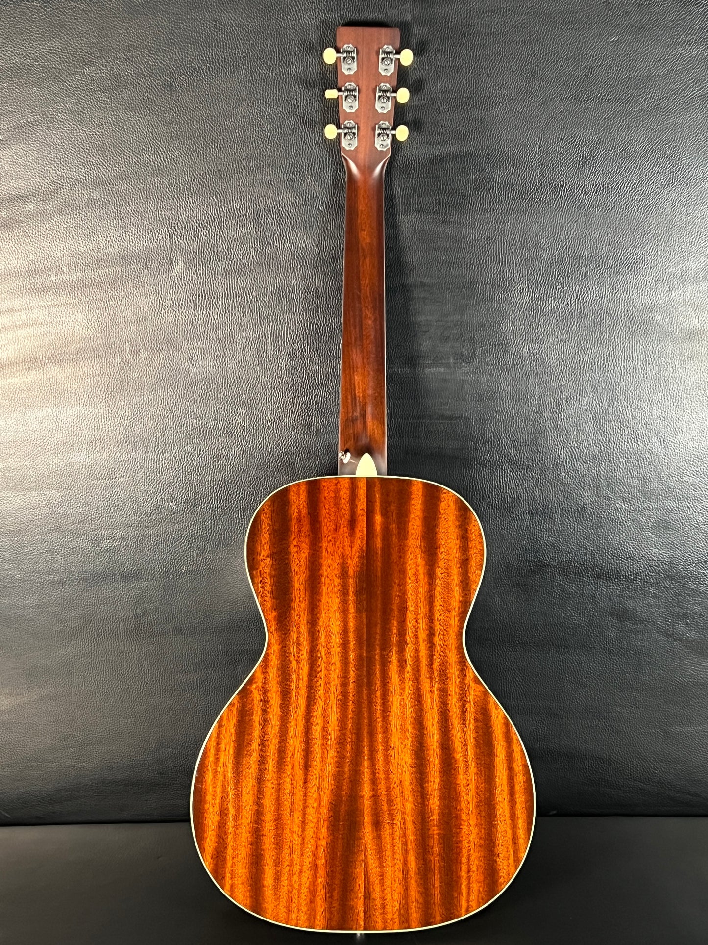 Martin CEO-7 14 Fret 00 Body Adirondack Spruce top (PRE-OWNED)