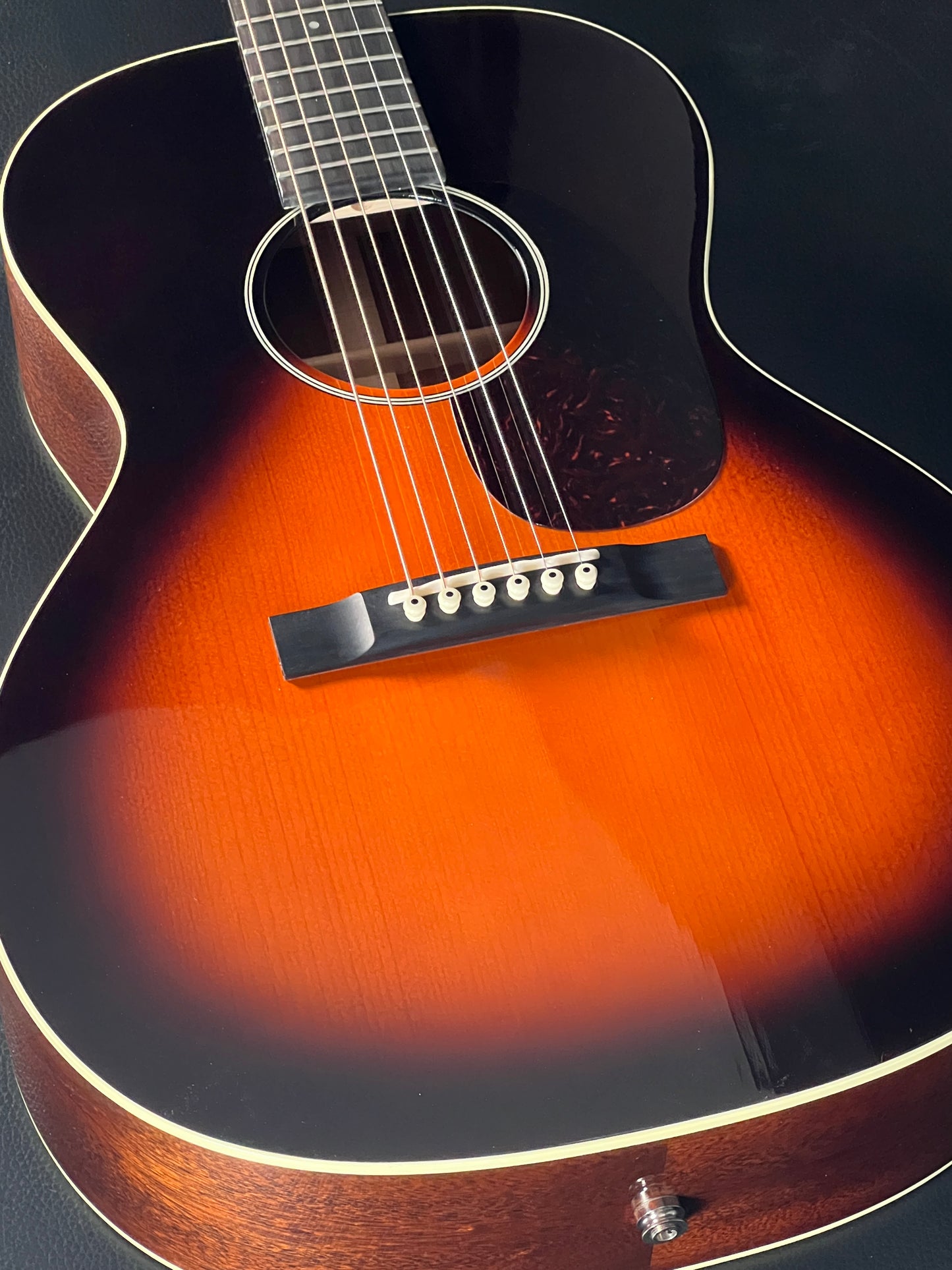 Martin CEO-7 14 Fret 00 Body Adirondack Spruce top (PRE-OWNED)