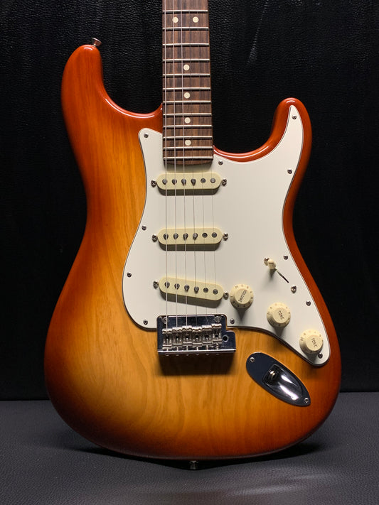 Fender American Pro Stratocaster 2018 (PRE-OWNED)