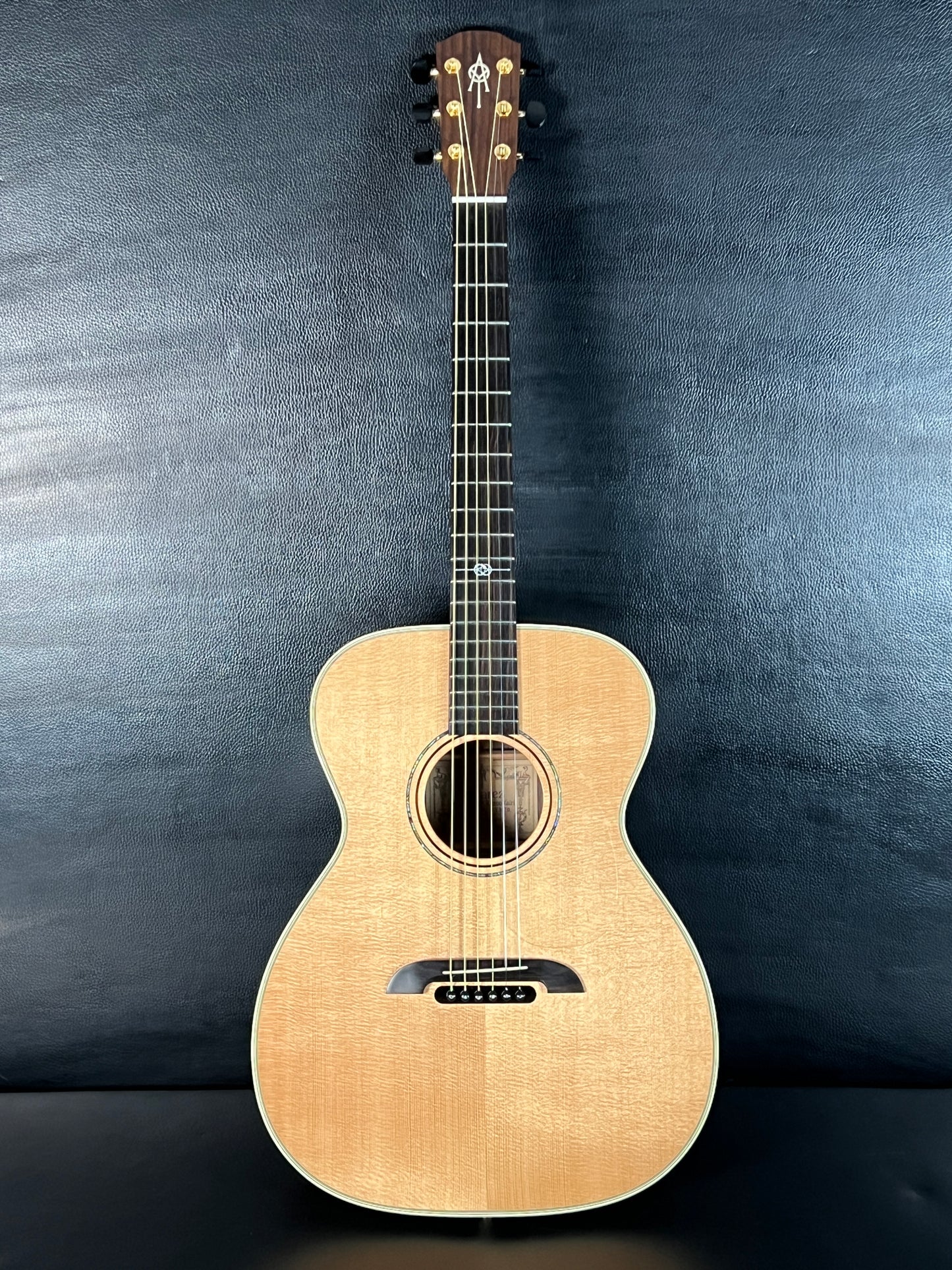 Alvarez FYM70 Masterworks (PRE-OWNED)