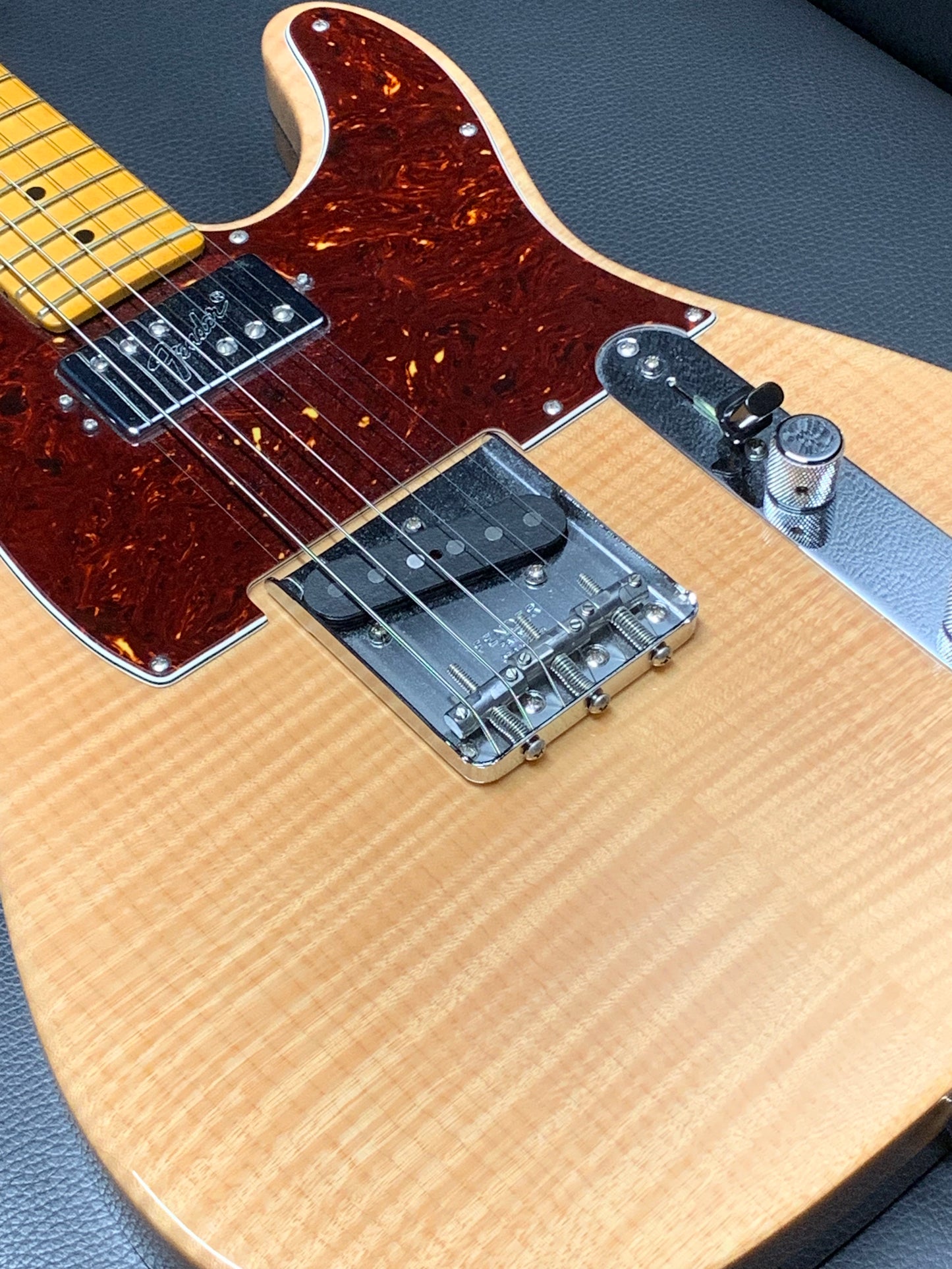 Fender Rarities Flame Maple Top Chambered Telecaster (PRE-OWNED)