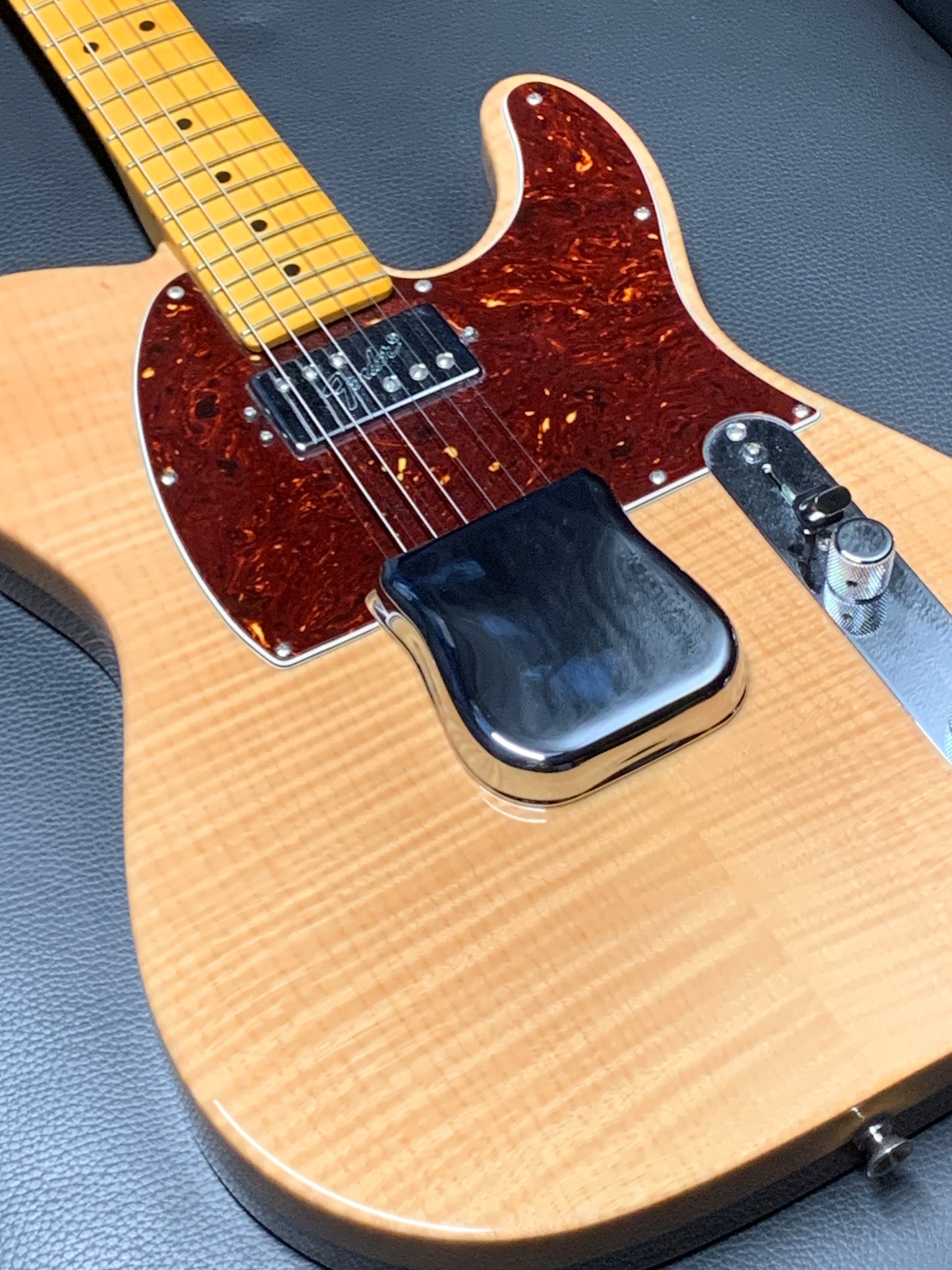 Fender Rarities Flame Maple Top Chambered Telecaster 2019 (PRE-OWNED)