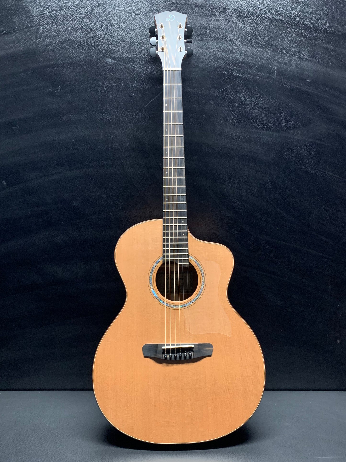 Dowina Mahogany Selection GAC (PRE-OWNED)