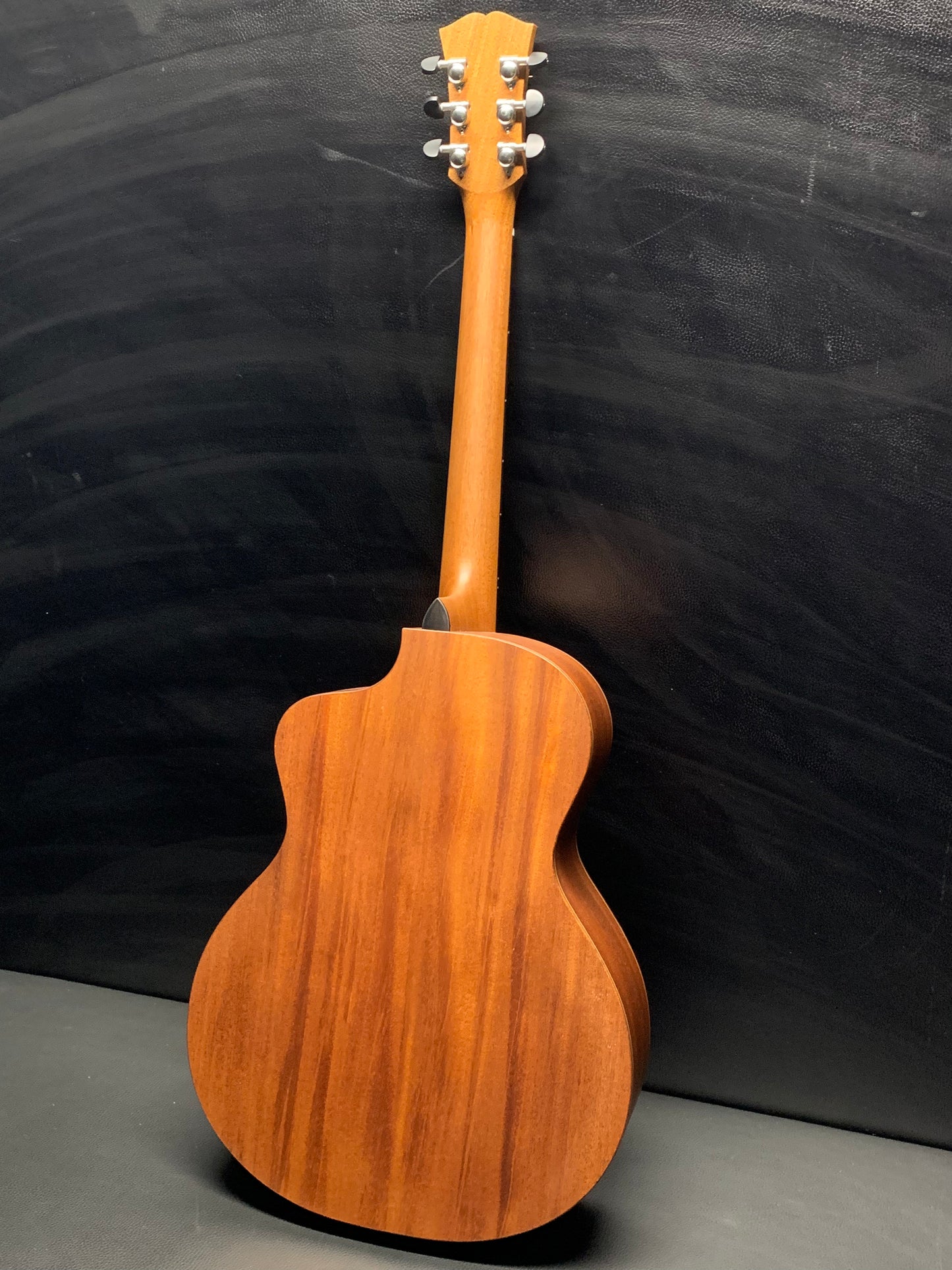 Dowina Mahogany Selection GAC (PRE-OWNED)