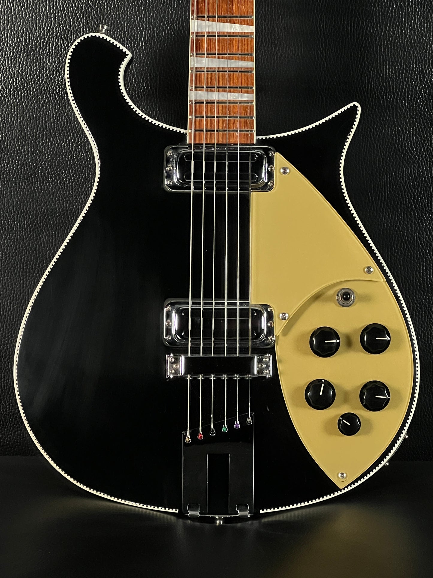 Rickenbacker 660 Jetglo 2008 (PRE-OWNED)