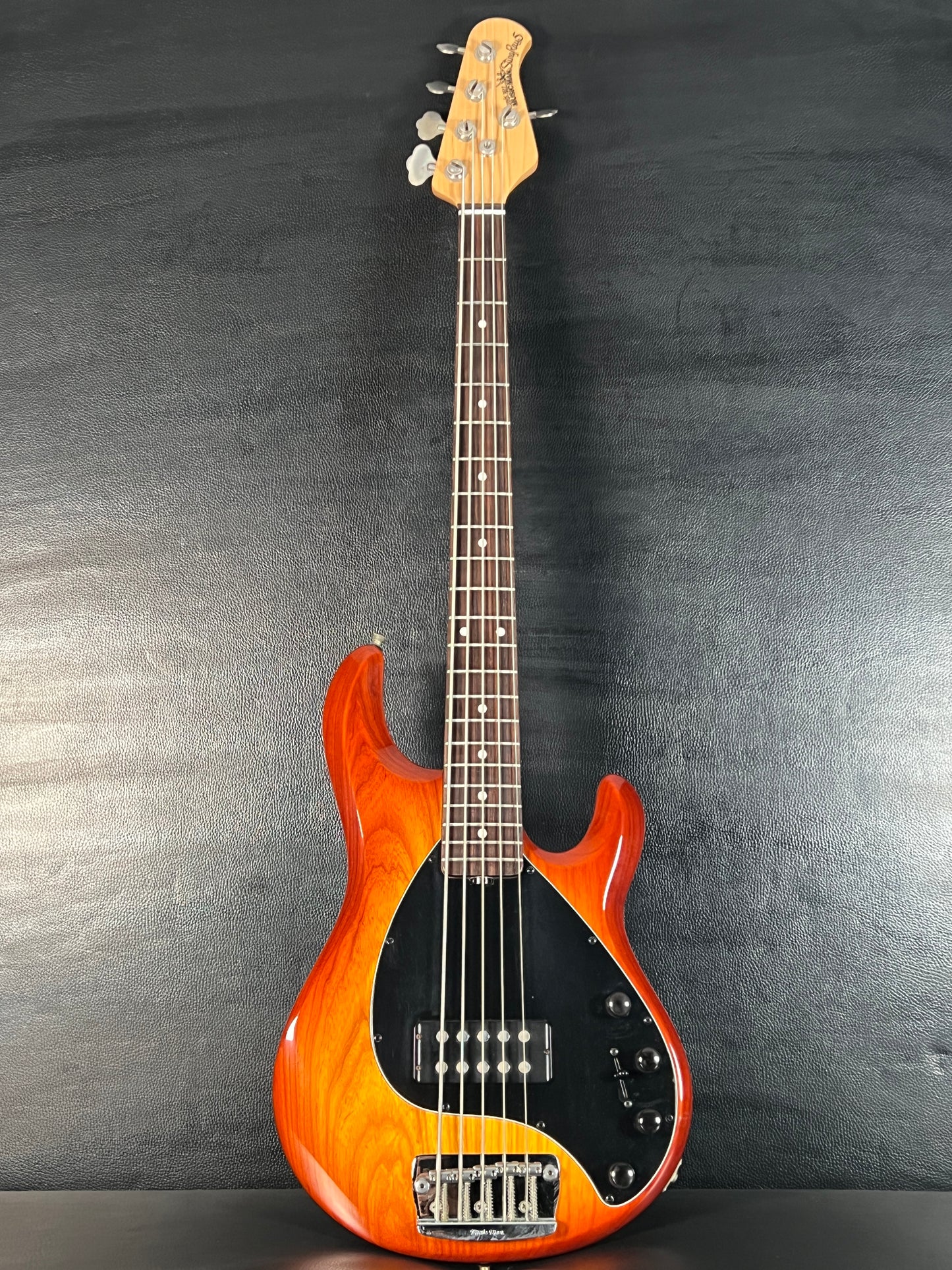 Ernie Ball Music Man StingRay 5 (PRE-OWNED)